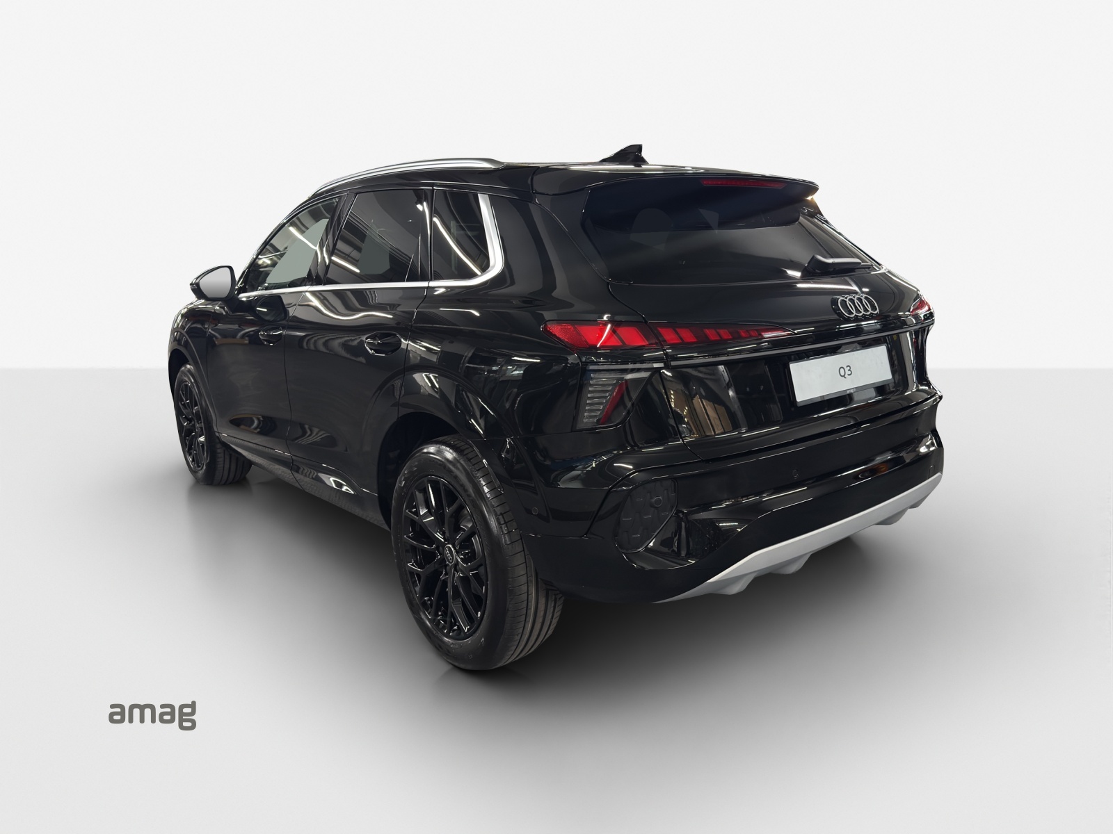 AUDI Q3 SUV 110 kW TFSI S tronic-showroom-element-2