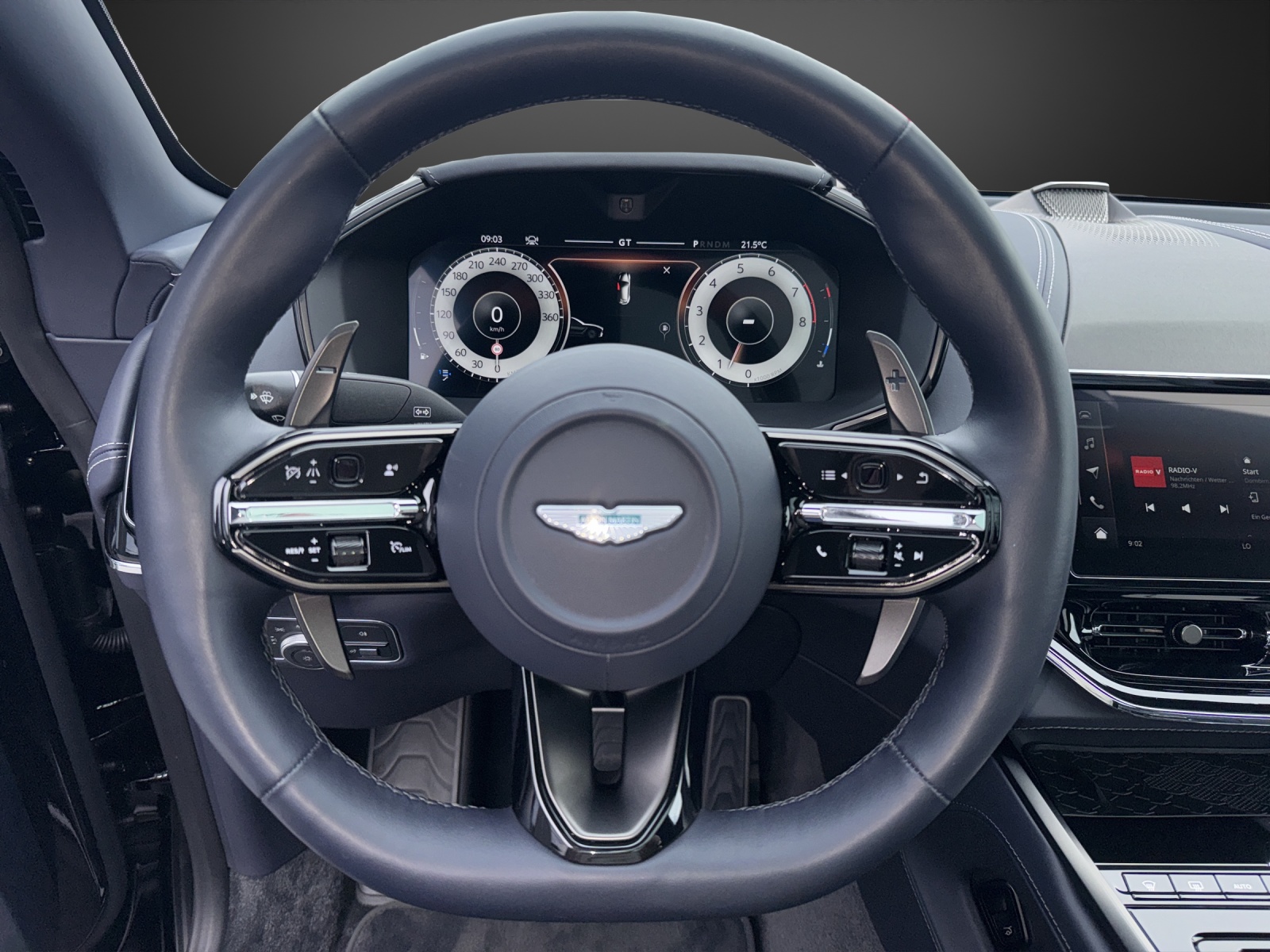 ASTON MARTIN DBX 707 4.0 V8-image-10