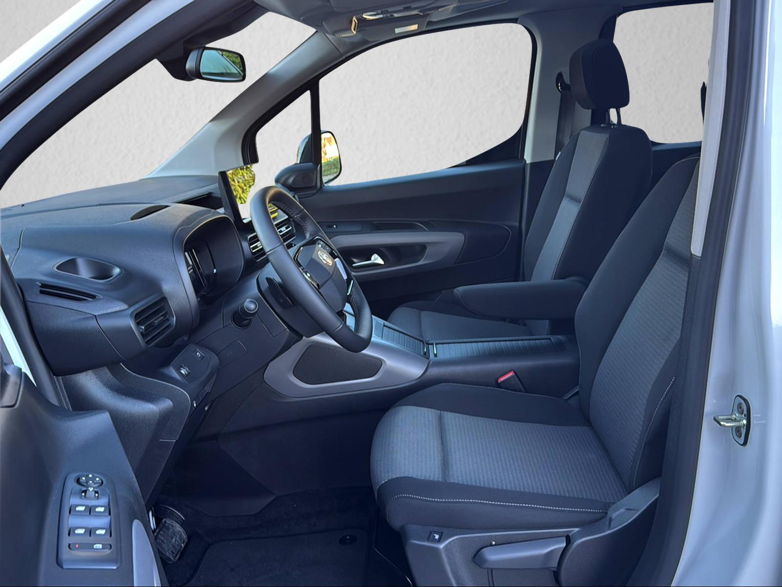 TOYOTA Proace City Verso L1 1.5 HDi 130 Style-image-7