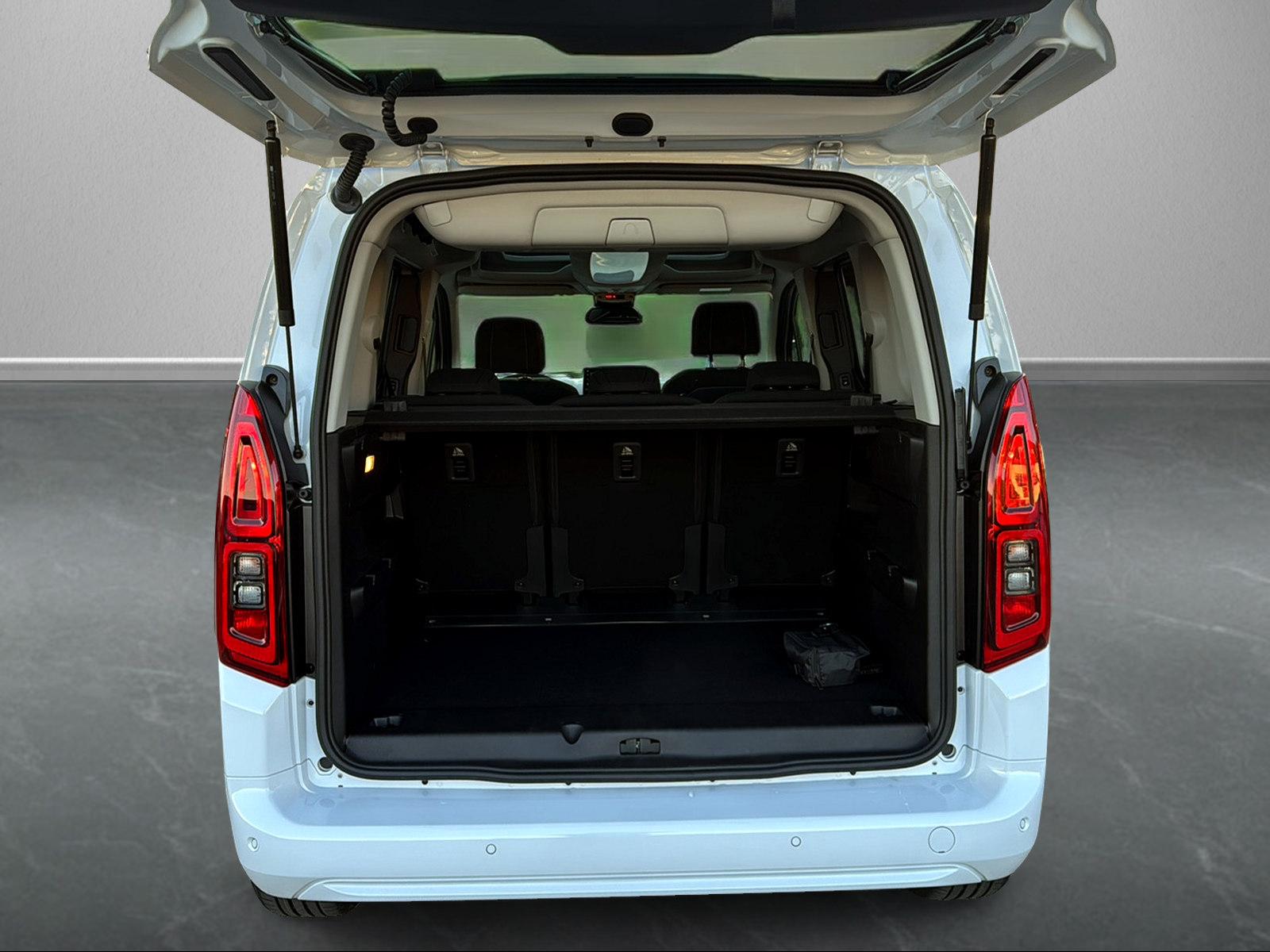 TOYOTA Proace City Verso L1 1.5 HDi 130 Style-image-4