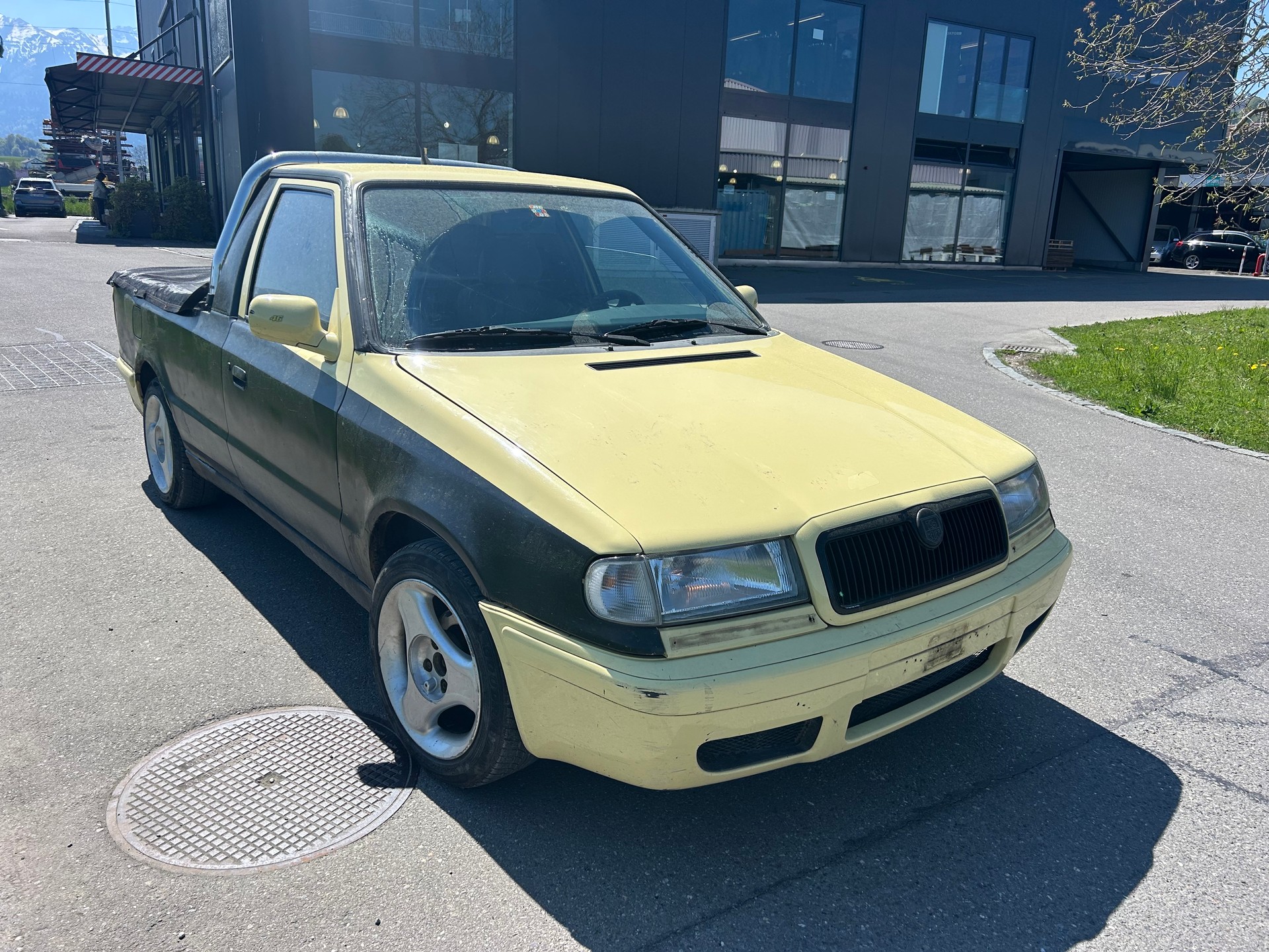SKODA Pick-up-image-1