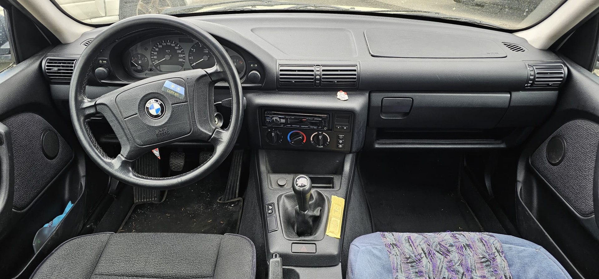 BMW 318ti Compact-image-11