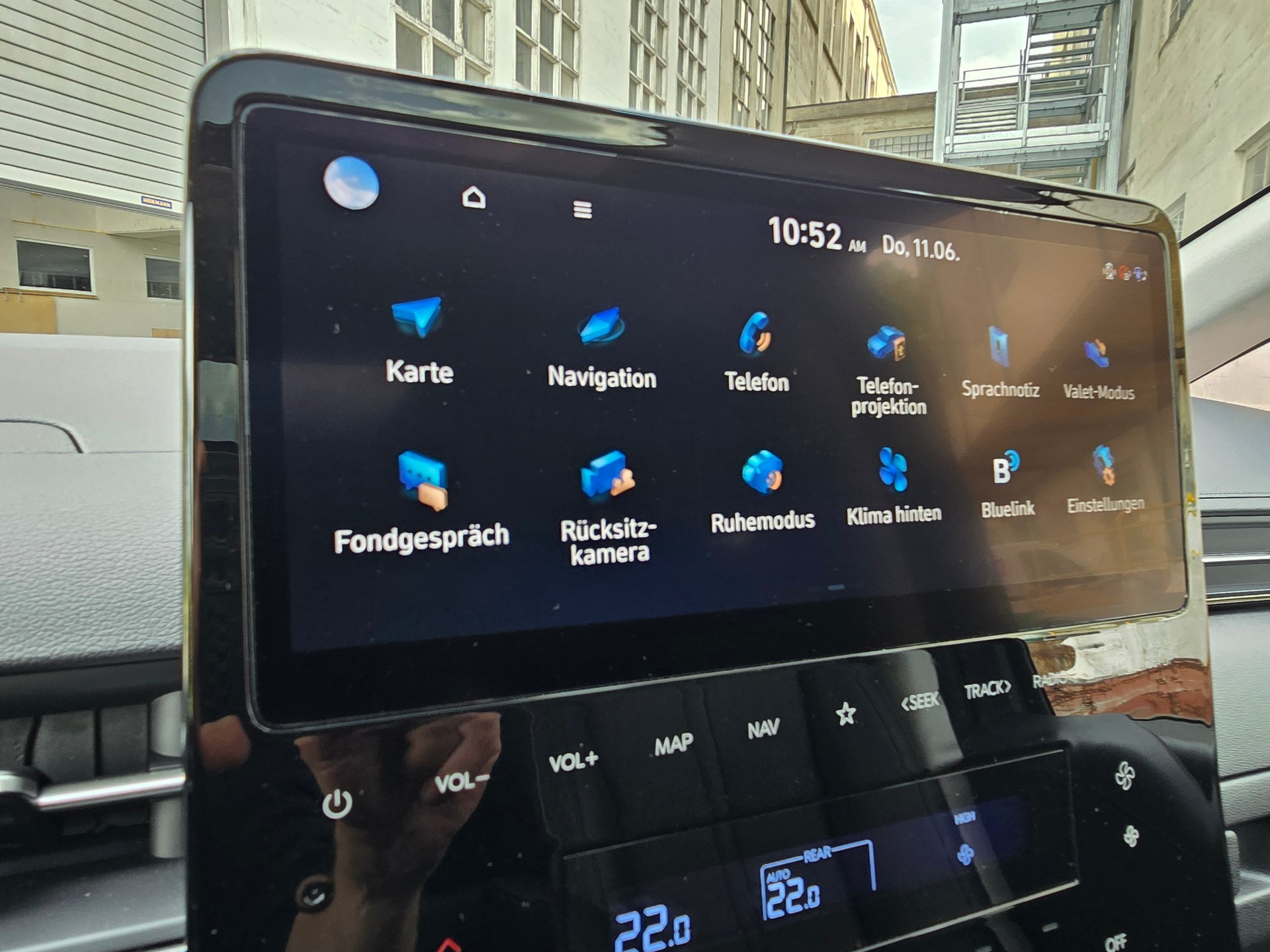 HYUNDAI Staria Premium 2.2 CRDi SINATURE Edition-image-20