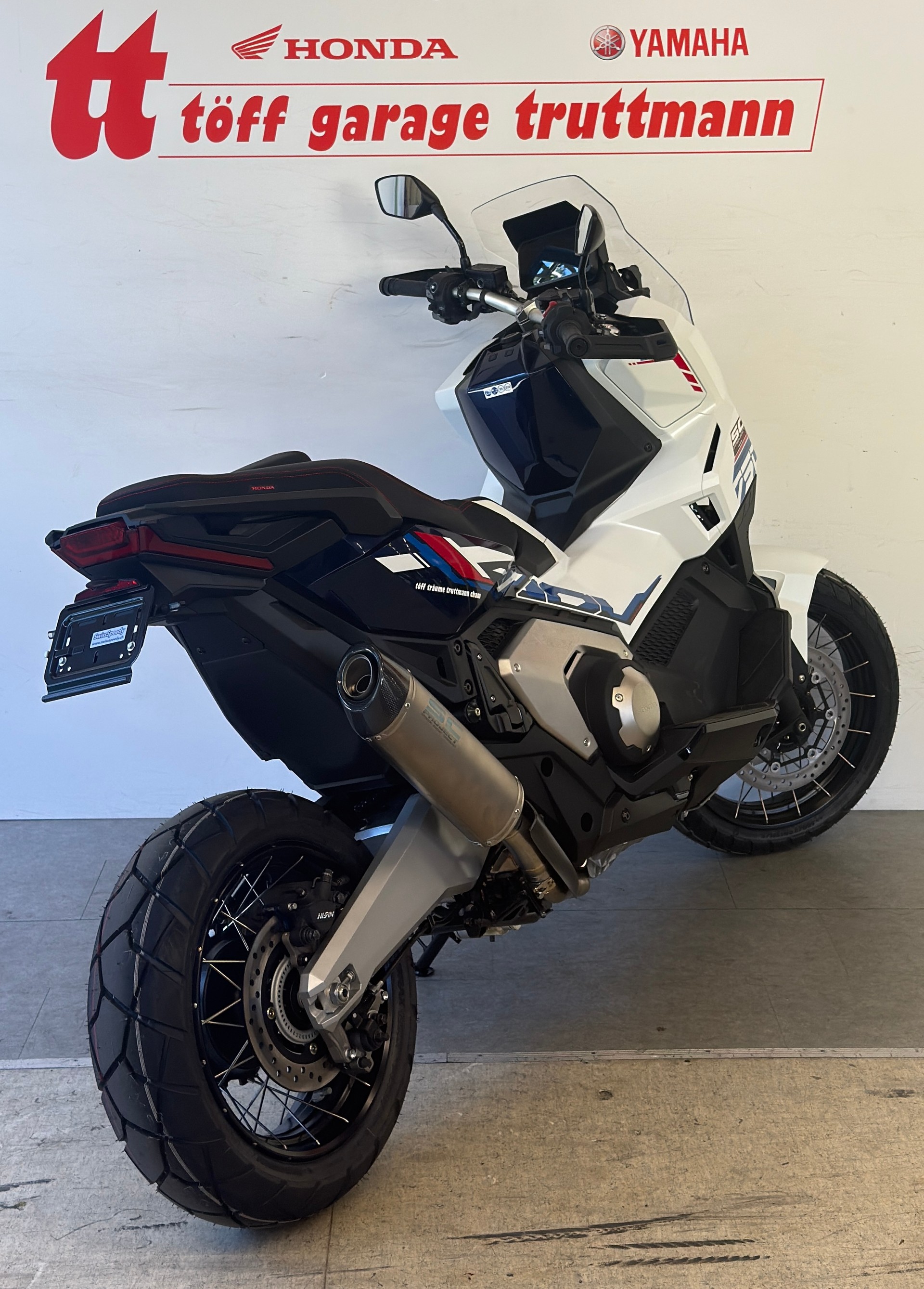 HONDA X-ADV 750-showroom-element-3