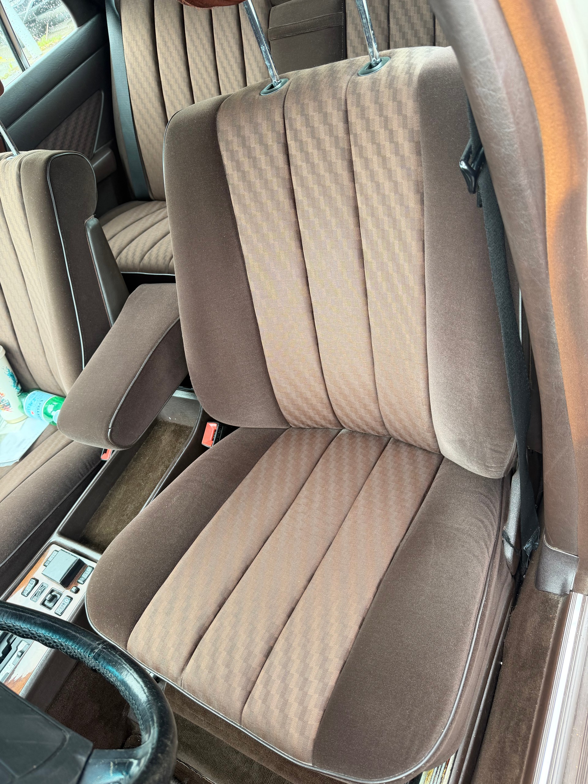 MERCEDES-BENZ 420 SE-image-12