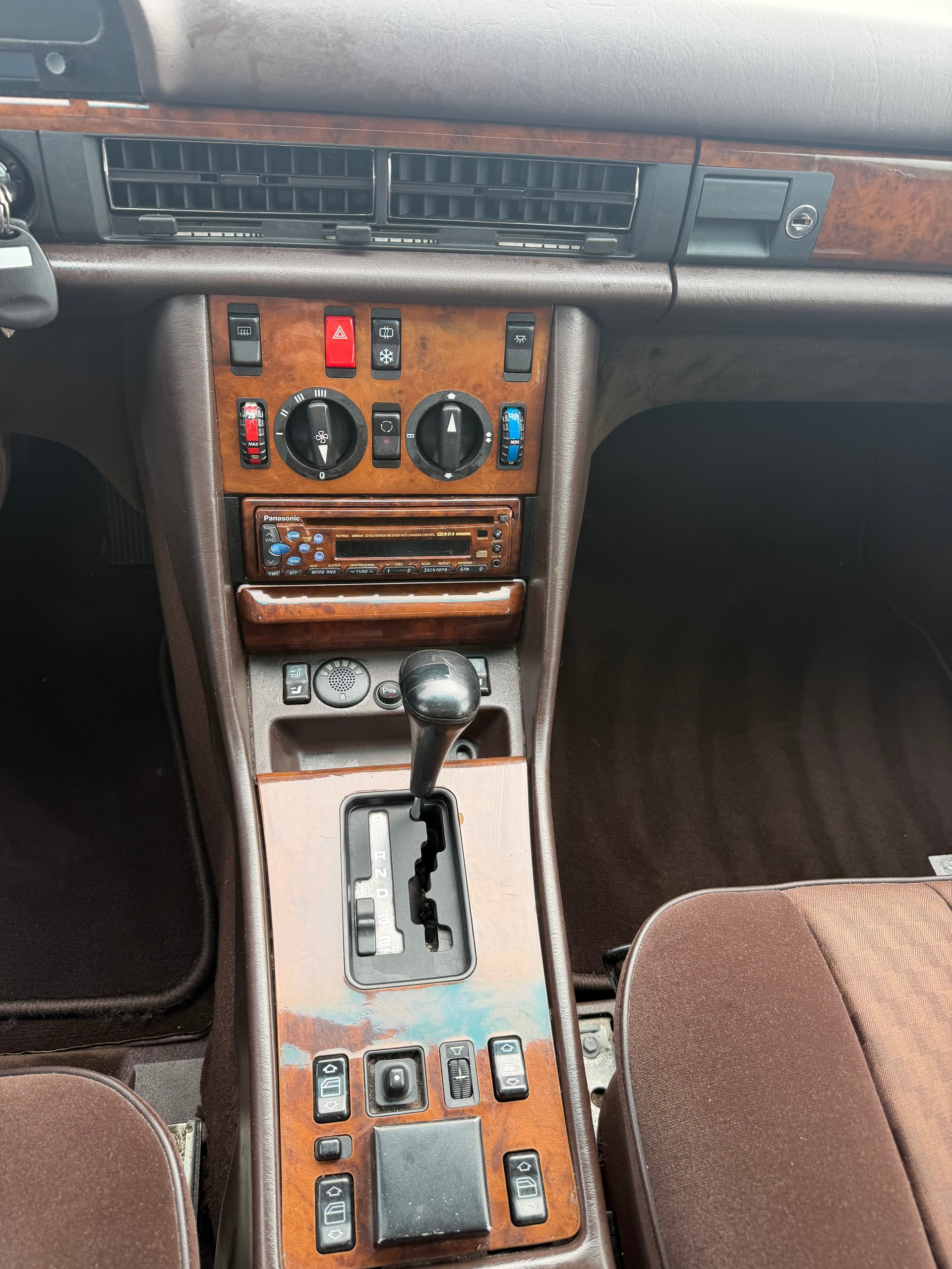MERCEDES-BENZ 420 SE-image-13