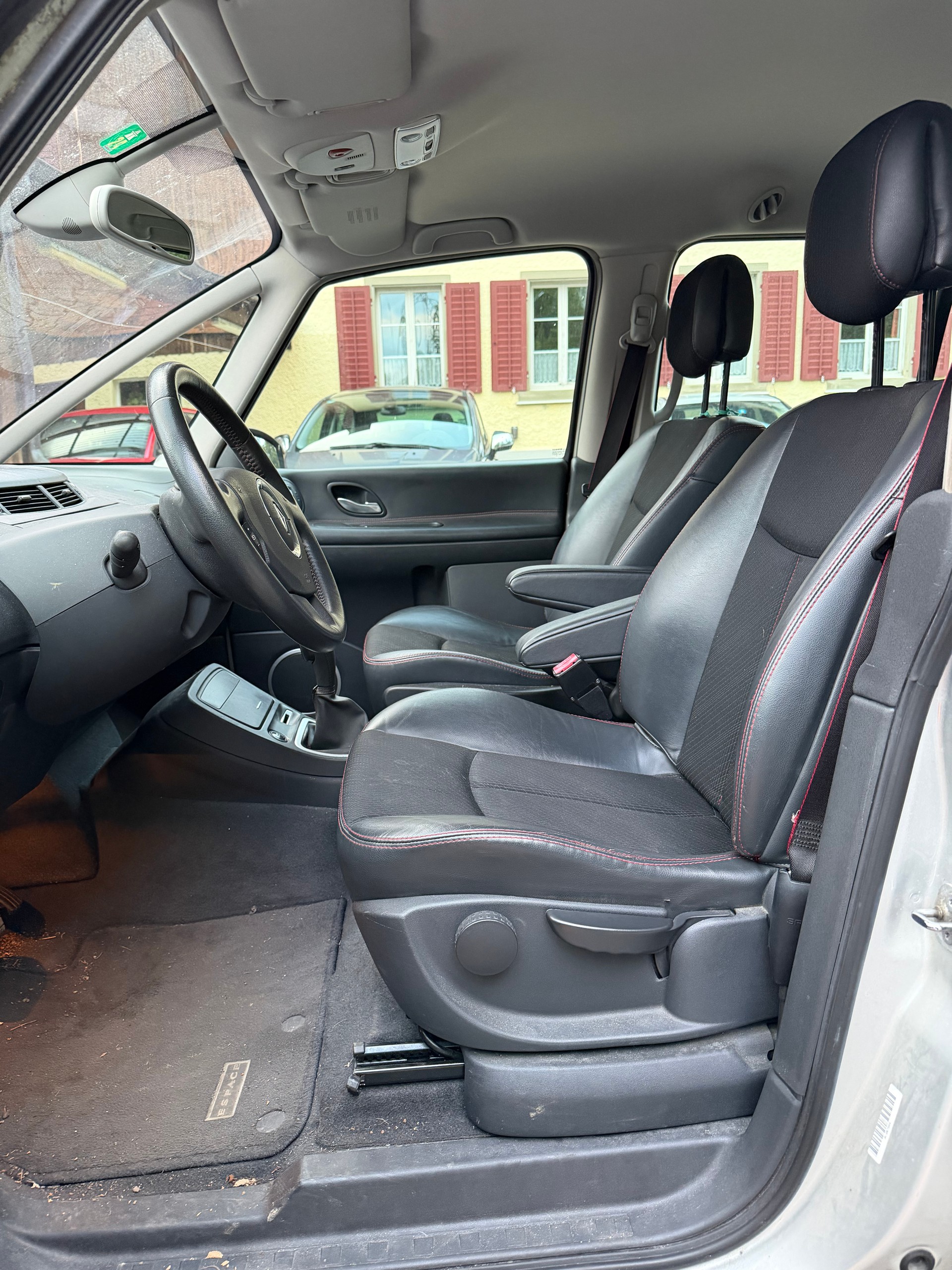 RENAULT Espace 2.0 dCi Expression Automatic-image-5