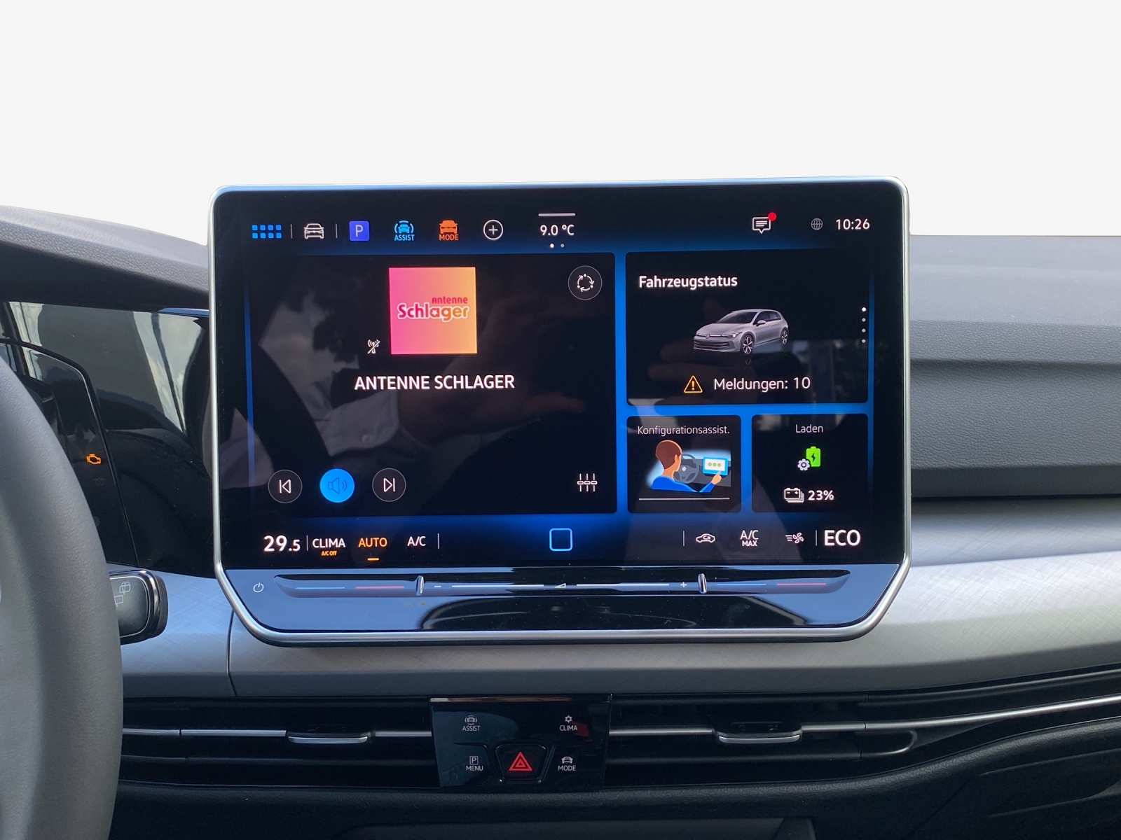 VW Golf 1.5 TSI PHEV Life-image-10