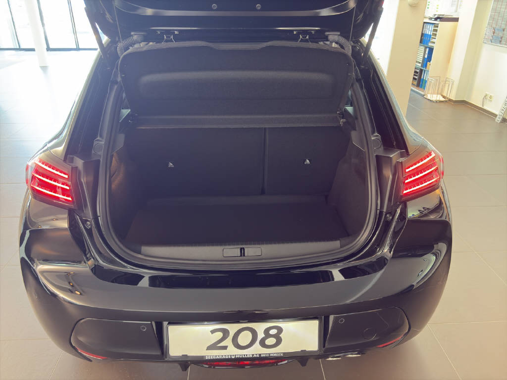 PEUGEOT 208 1.2 Hybrid 145 GT-image-8