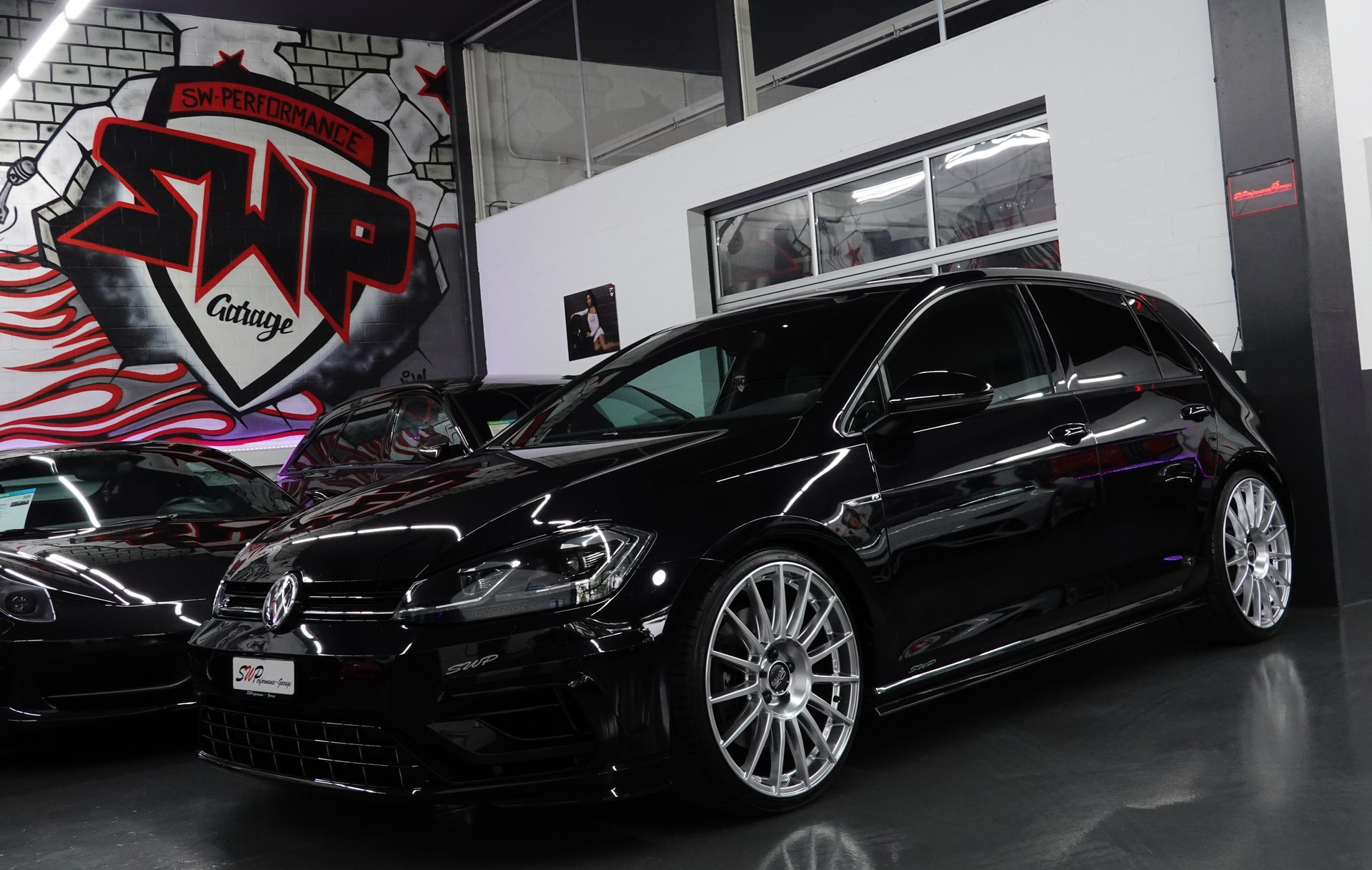 VW GOLF 2.0 TSI R 4-MOTION DSG CH-FZ // REMUS // 20"O.Z // 310PS // BLACK ON TOP R