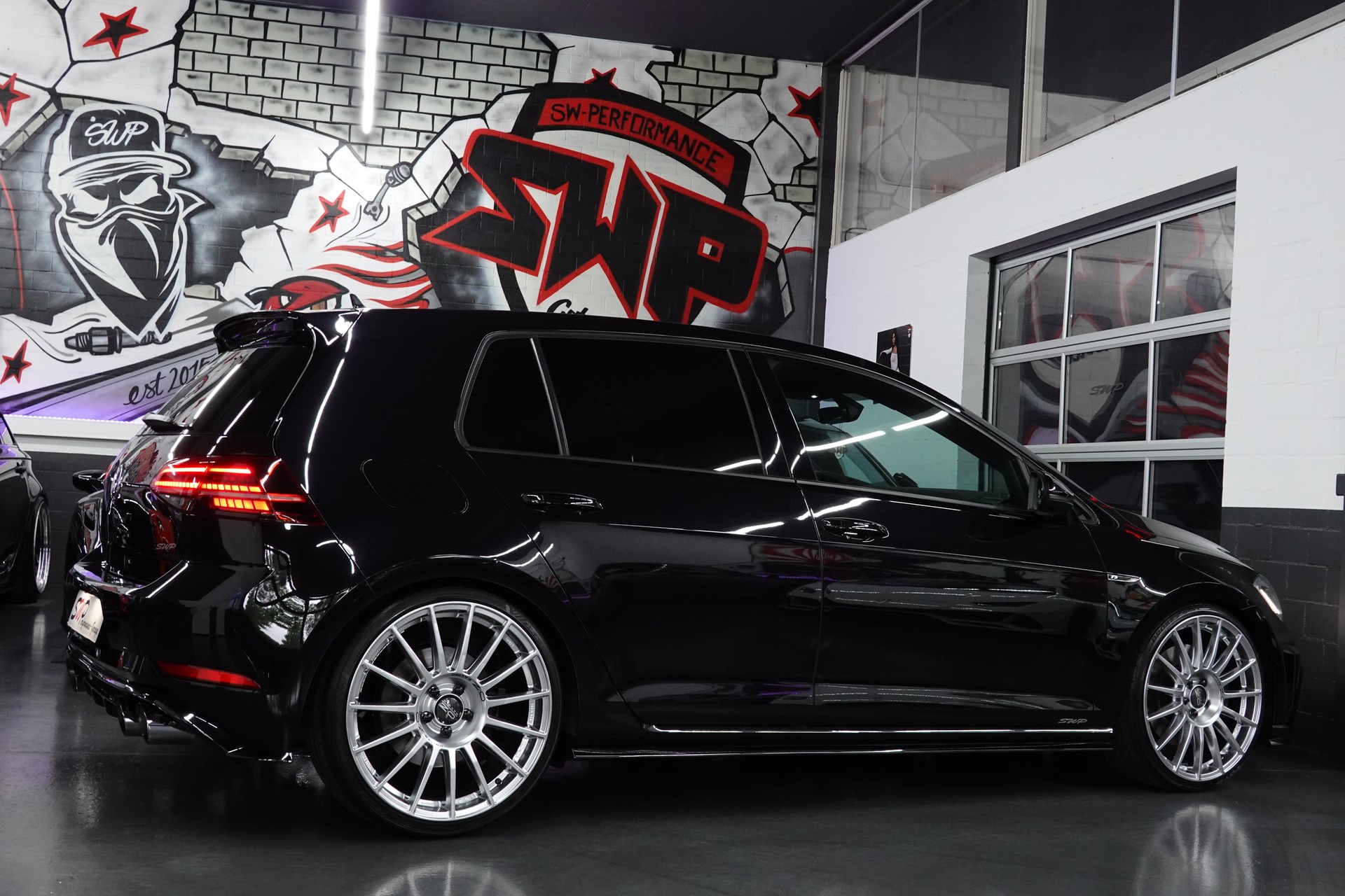 VW GOLF 2.0 TSI R 4-MOTION DSG CH-FZ // REMUS // 20"O.Z // 310PS // BLACK ON TOP R-image-20