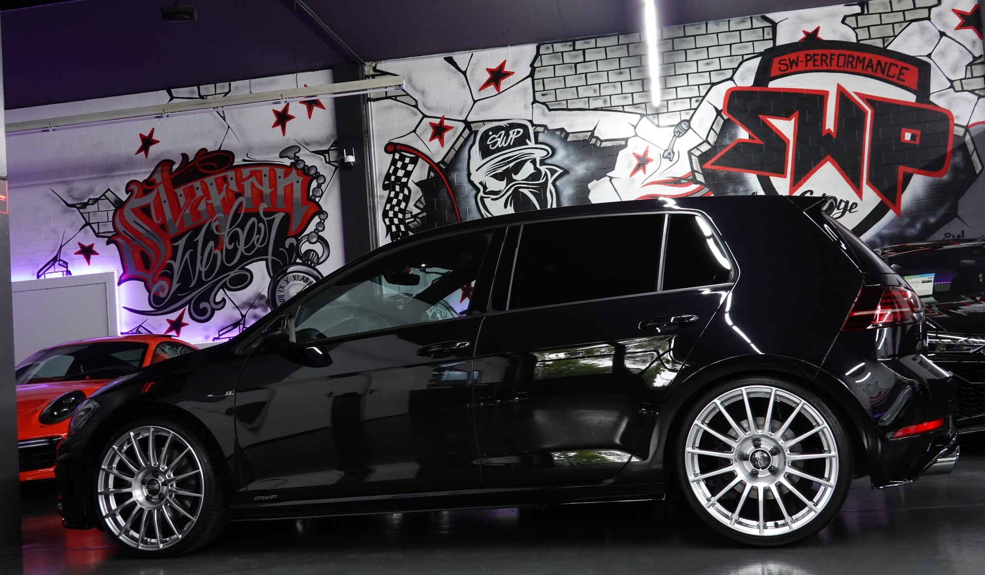 VW GOLF 2.0 TSI R 4-MOTION DSG CH-FZ // REMUS // 20"O.Z // 310PS // BLACK ON TOP R-image-8