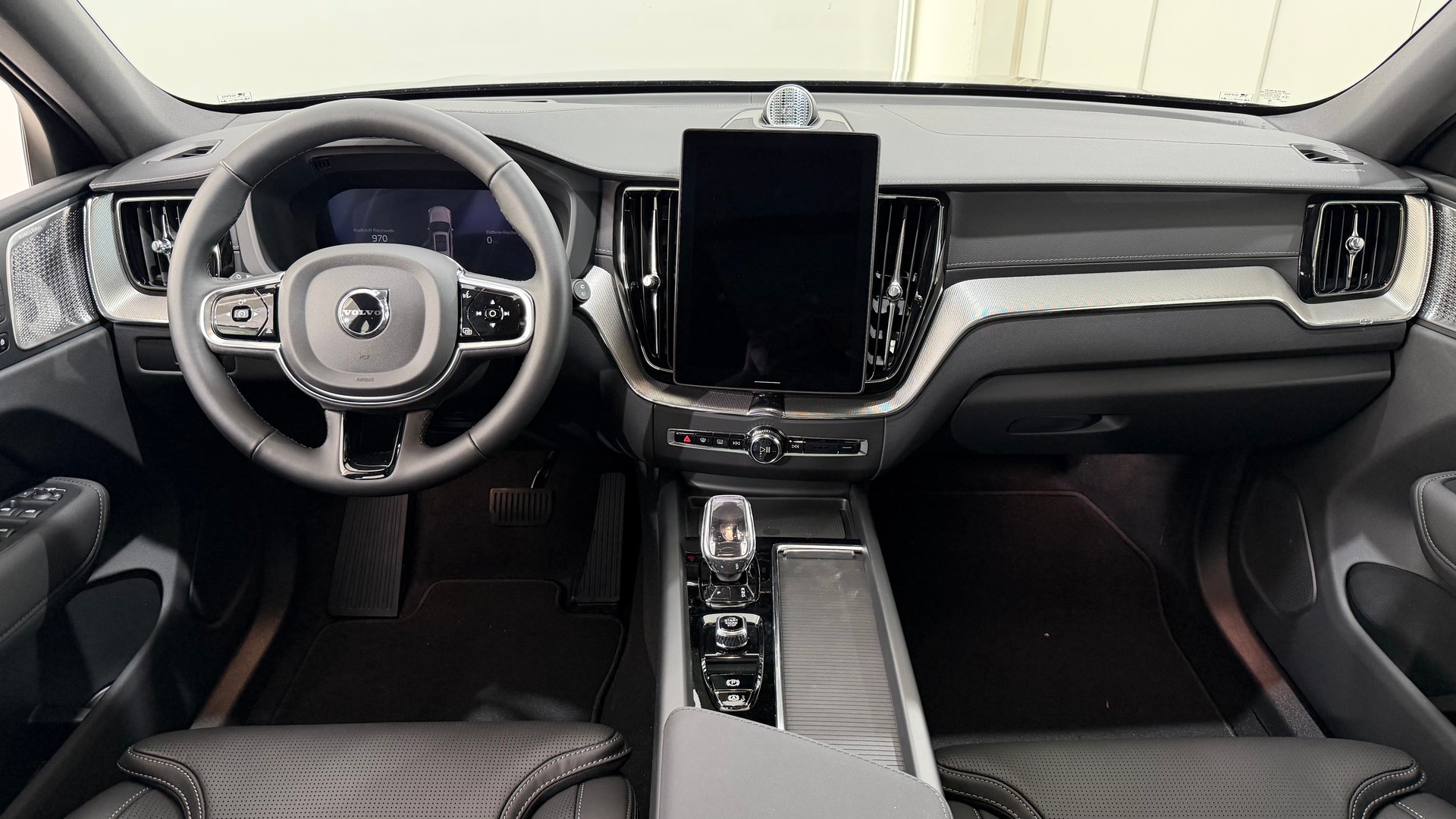 VOLVO XC60 2.0 T6 TE Black Edition e-image-13