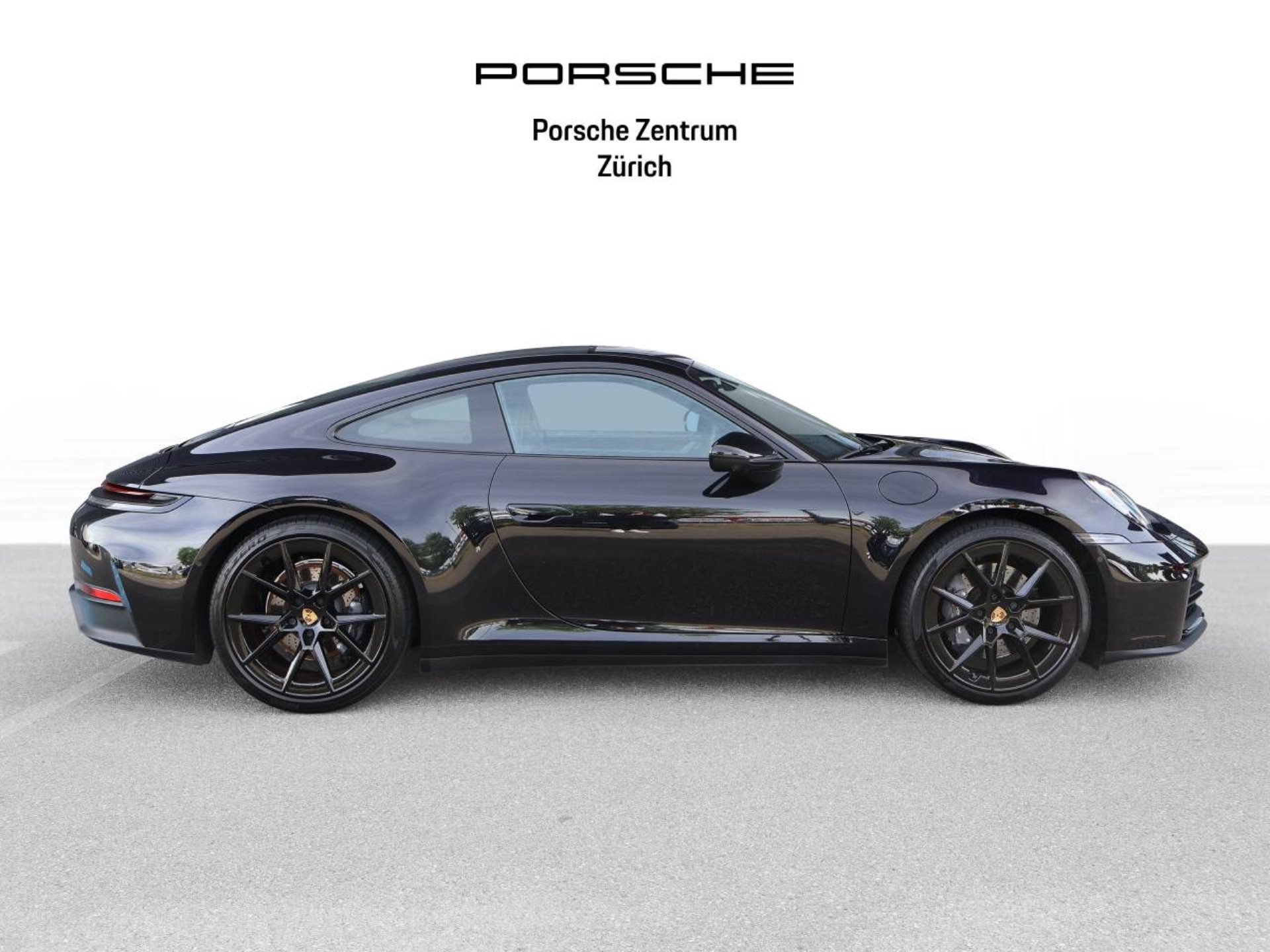 PORSCHE 911 Carrera-image-6