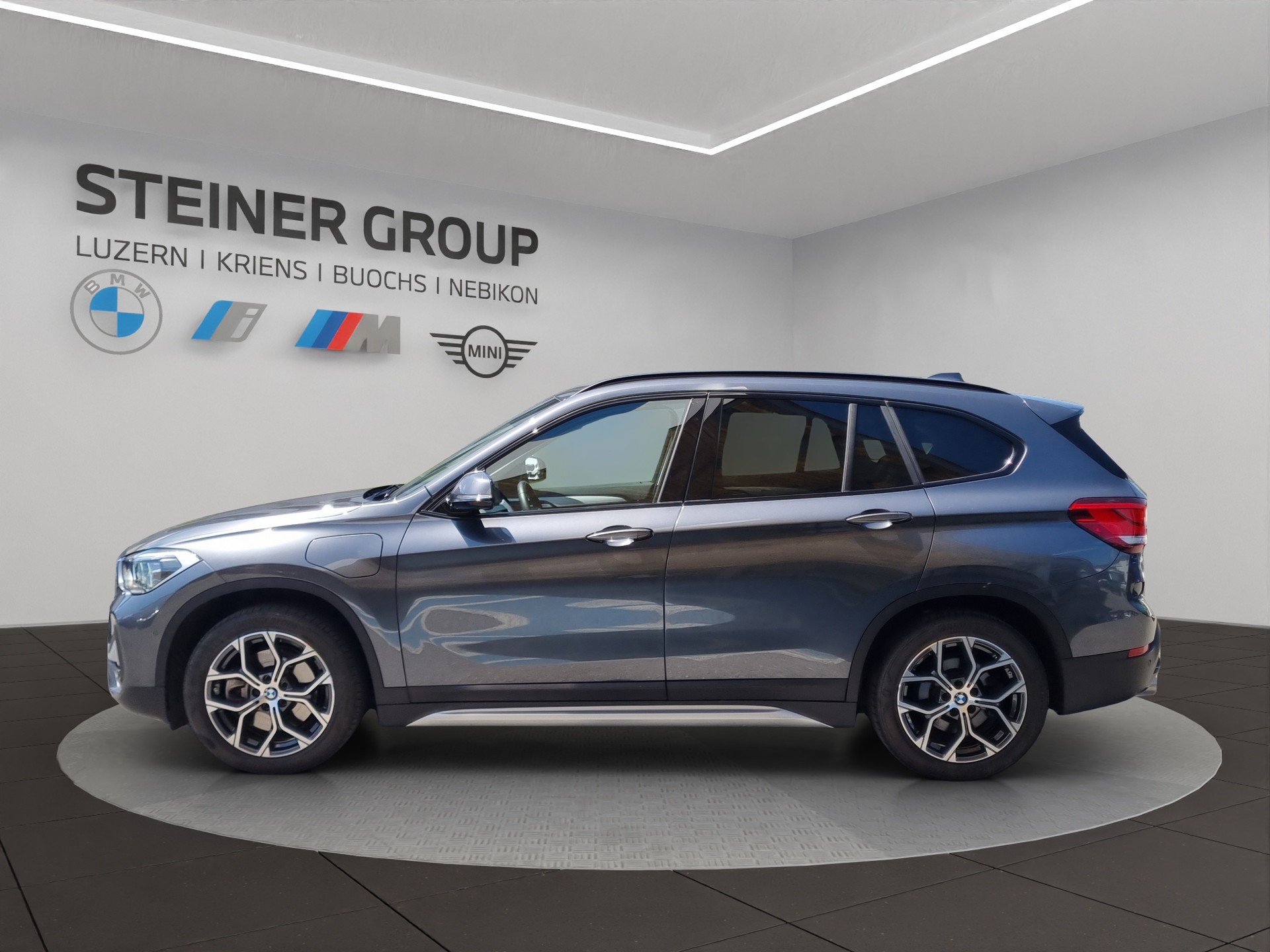 BMW X1 xDrive 25e xLine Steptronic-image-7