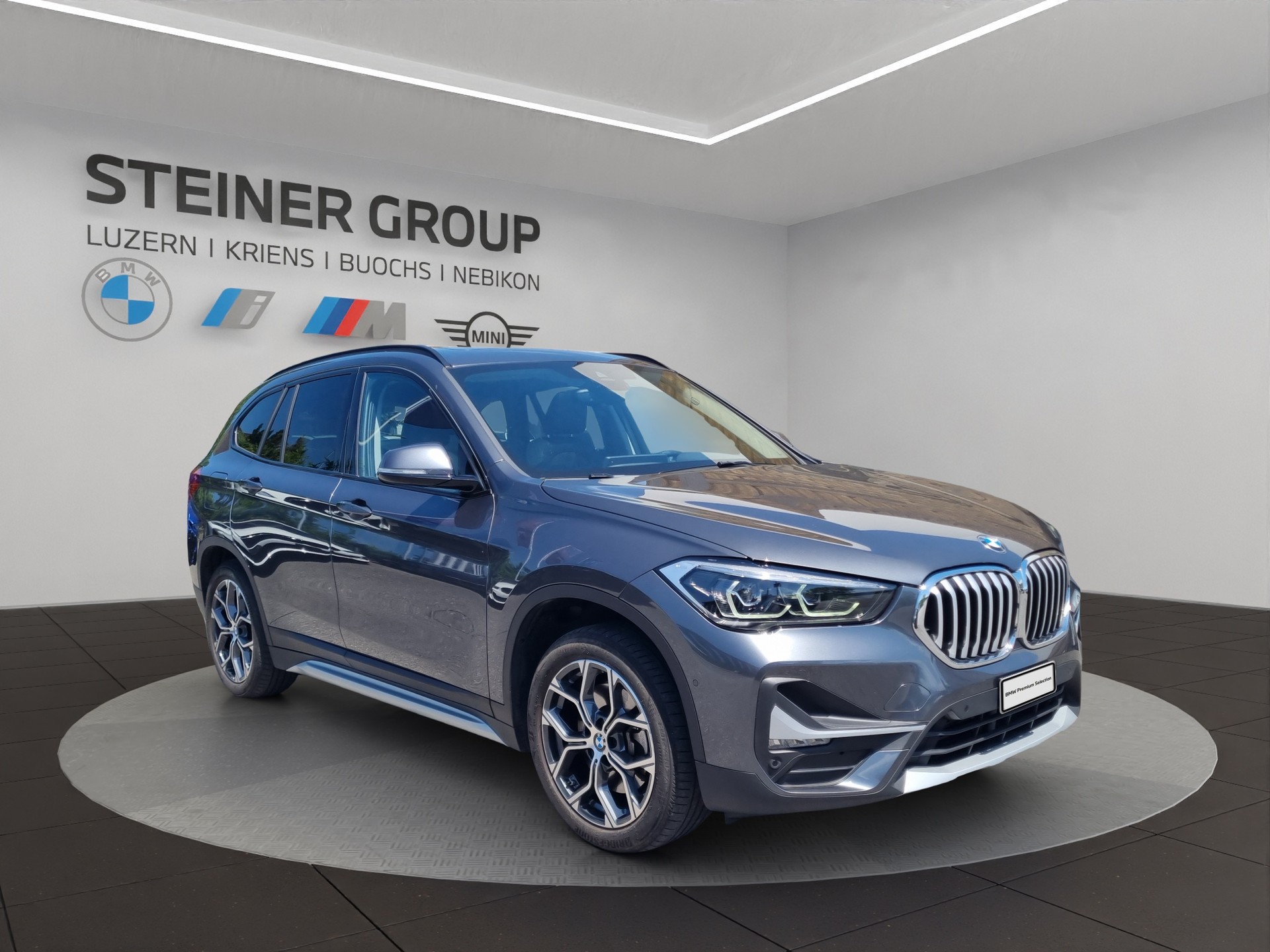 BMW X1 xDrive 25e xLine Steptronic-showroom-element-2