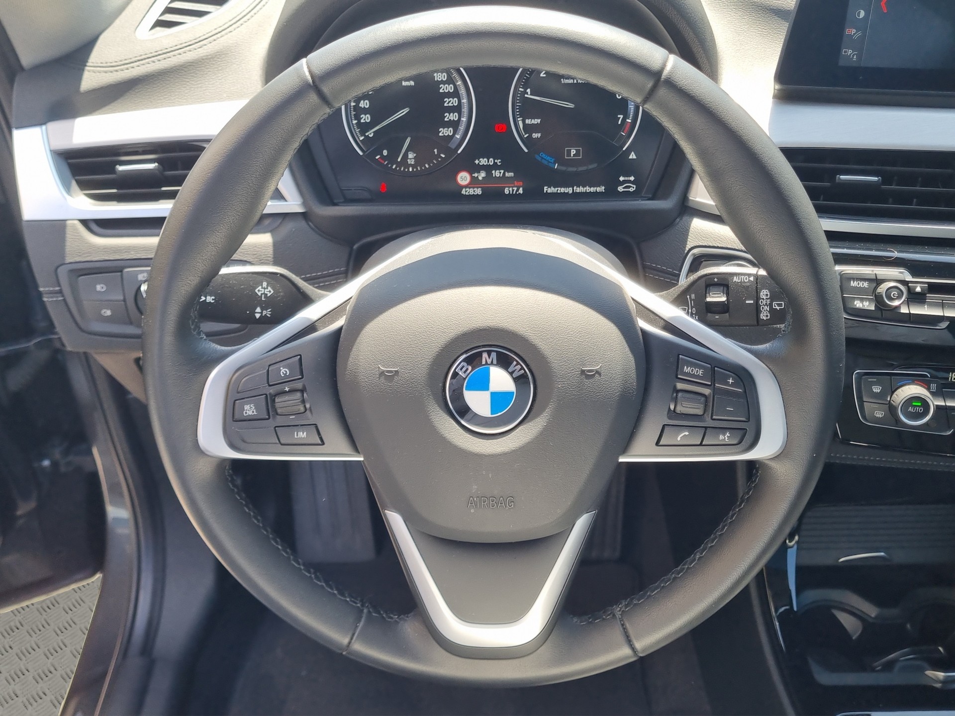 BMW X1 xDrive 25e xLine Steptronic-image-13
