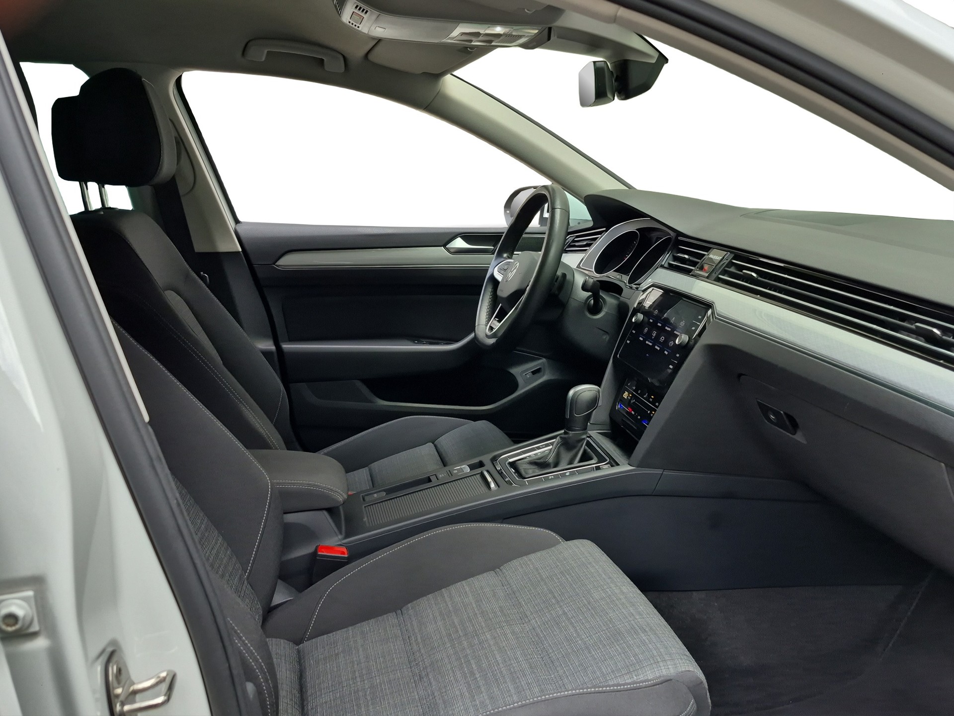 VW Passat 2.0 TDI BMT Business 4Motion DSG *Anhängerkupplung, Massagesitze*-image-6