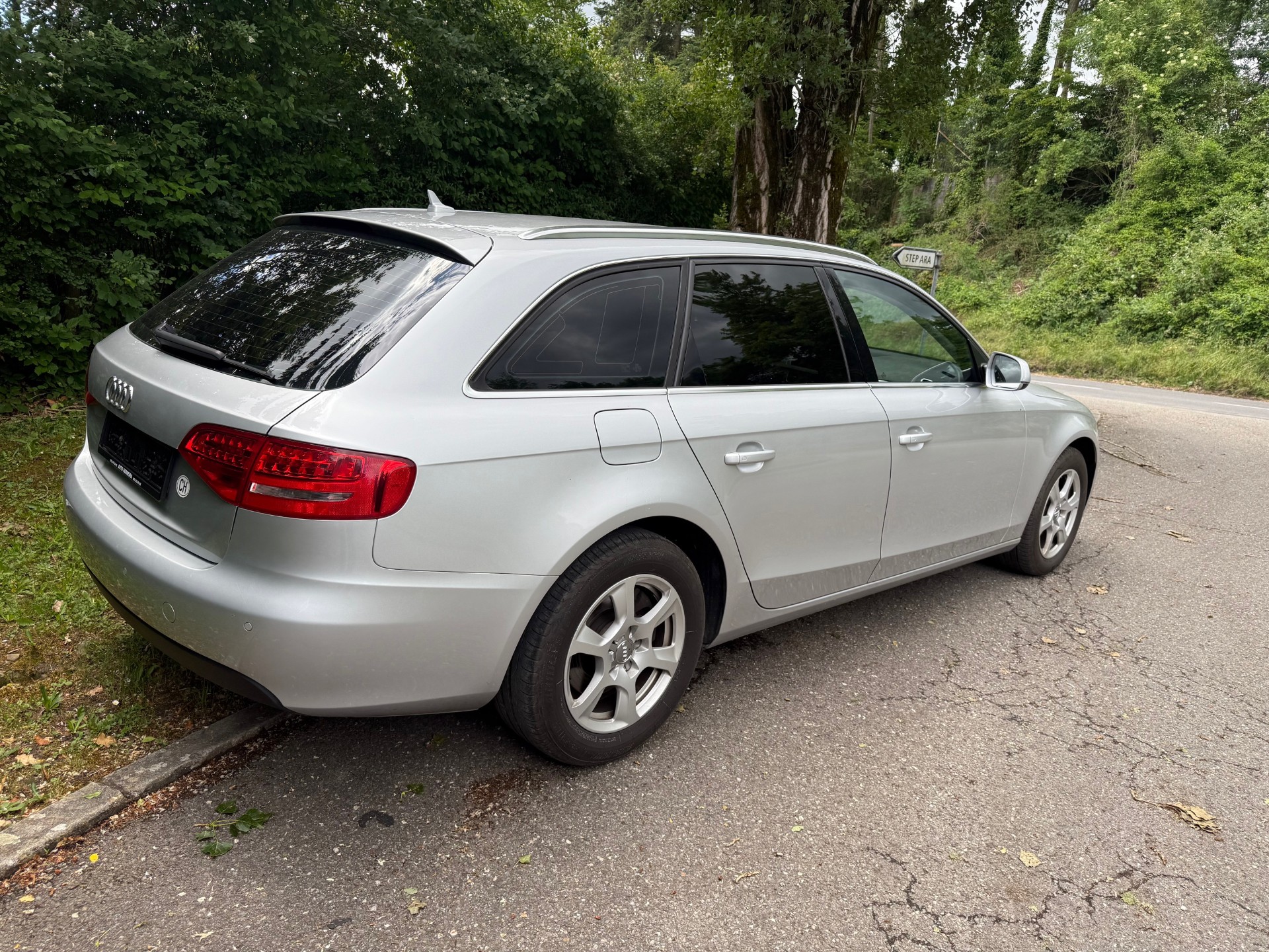AUDI A4 Avant 1.8 TFSI multitronic-image-3