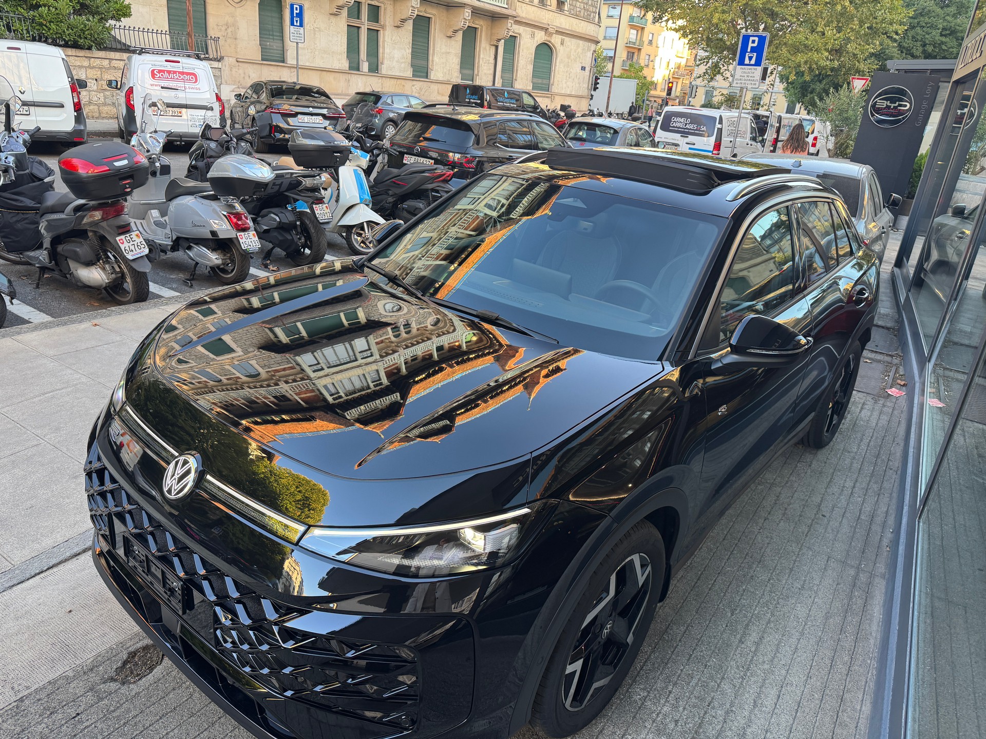 VW T-Roc 1.5eTSI mH R-Line-image-8