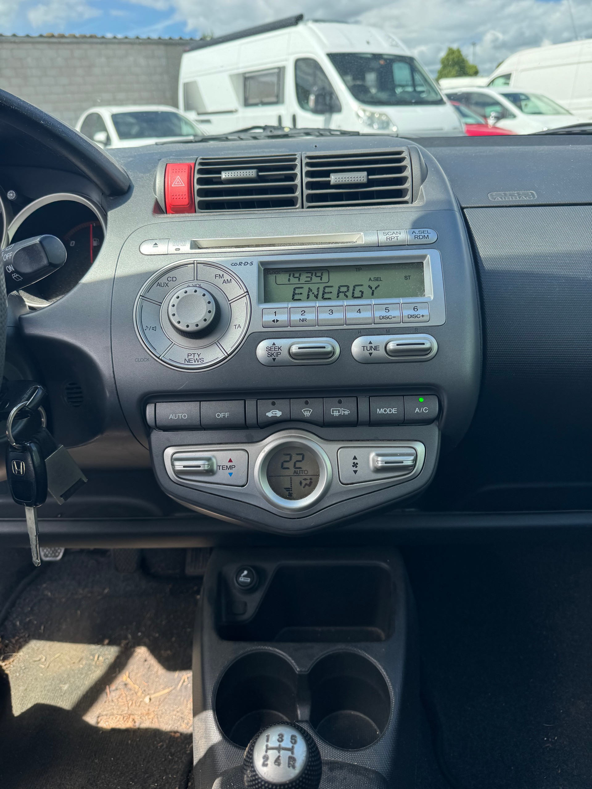 HONDA Jazz 1.4i ES-image-8