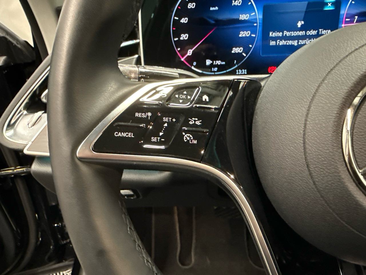 MERCEDES-BENZ E 220 d 9G-Tronic-image-7