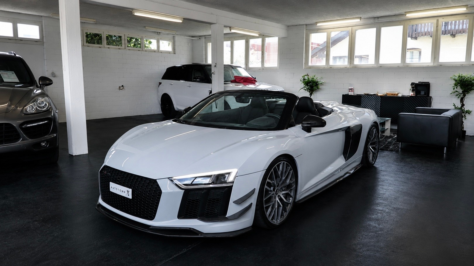 AUDI R8 Spyder 5.2 FSI V10 plus quattro S-Tronic