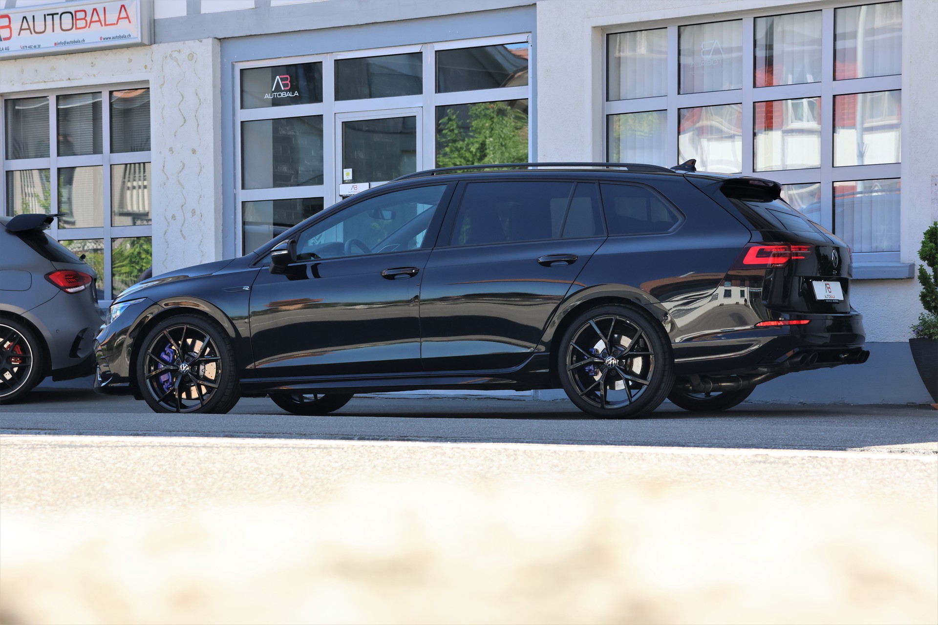 VW Golf Variant 2.0 TSI R DSG 4Motion *BlackStyle+Remus*-showroom-element-3