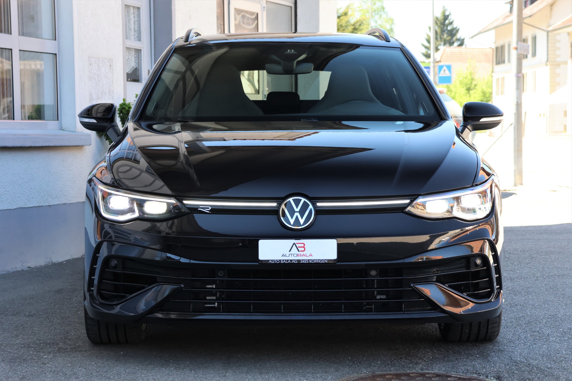 VW Golf Variant 2.0 TSI R DSG 4Motion *BlackStyle+Remus*-showroom-element-1