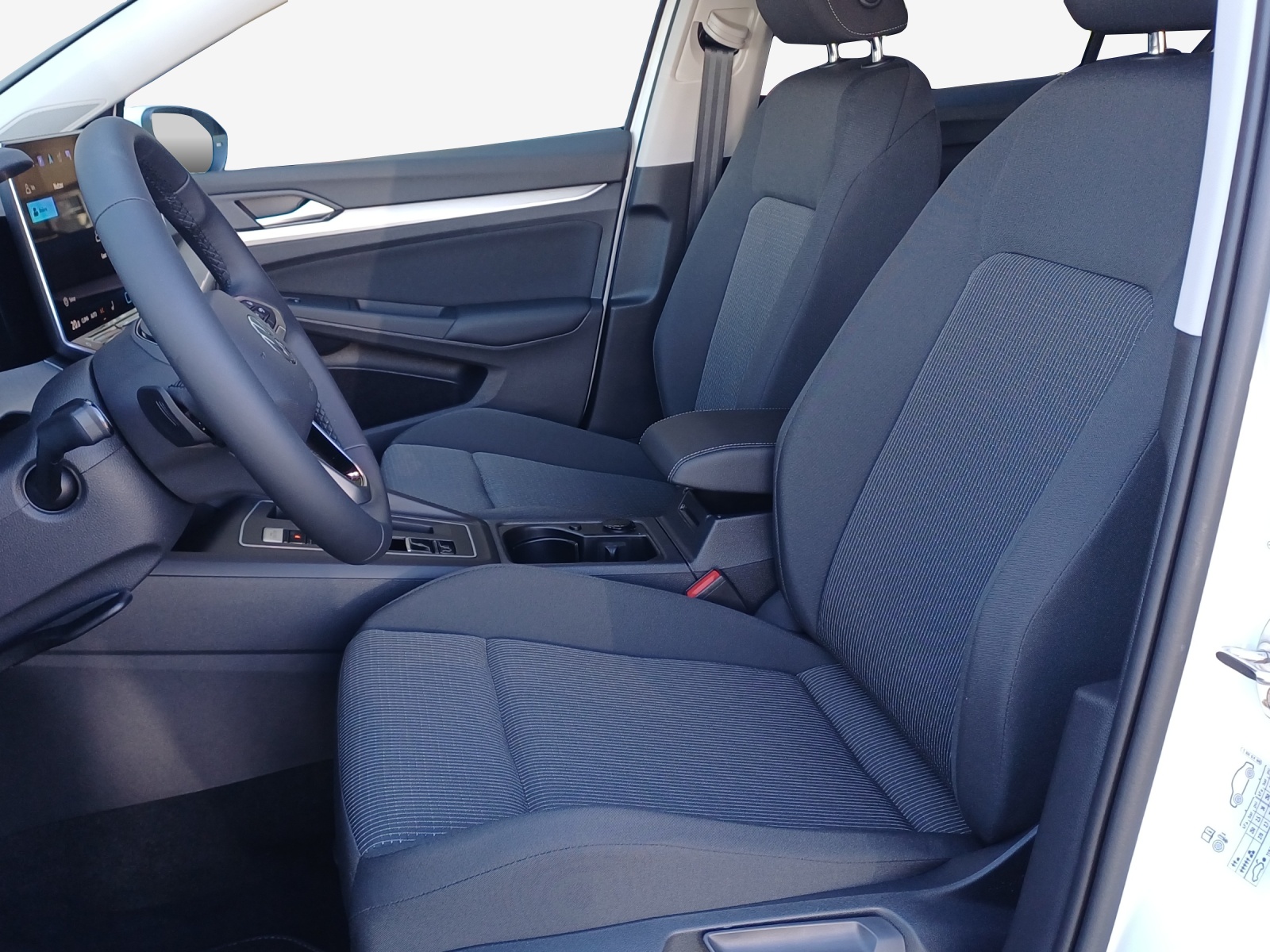 VW Golf 1.5 e TSI mHEV Value DSG-image-7