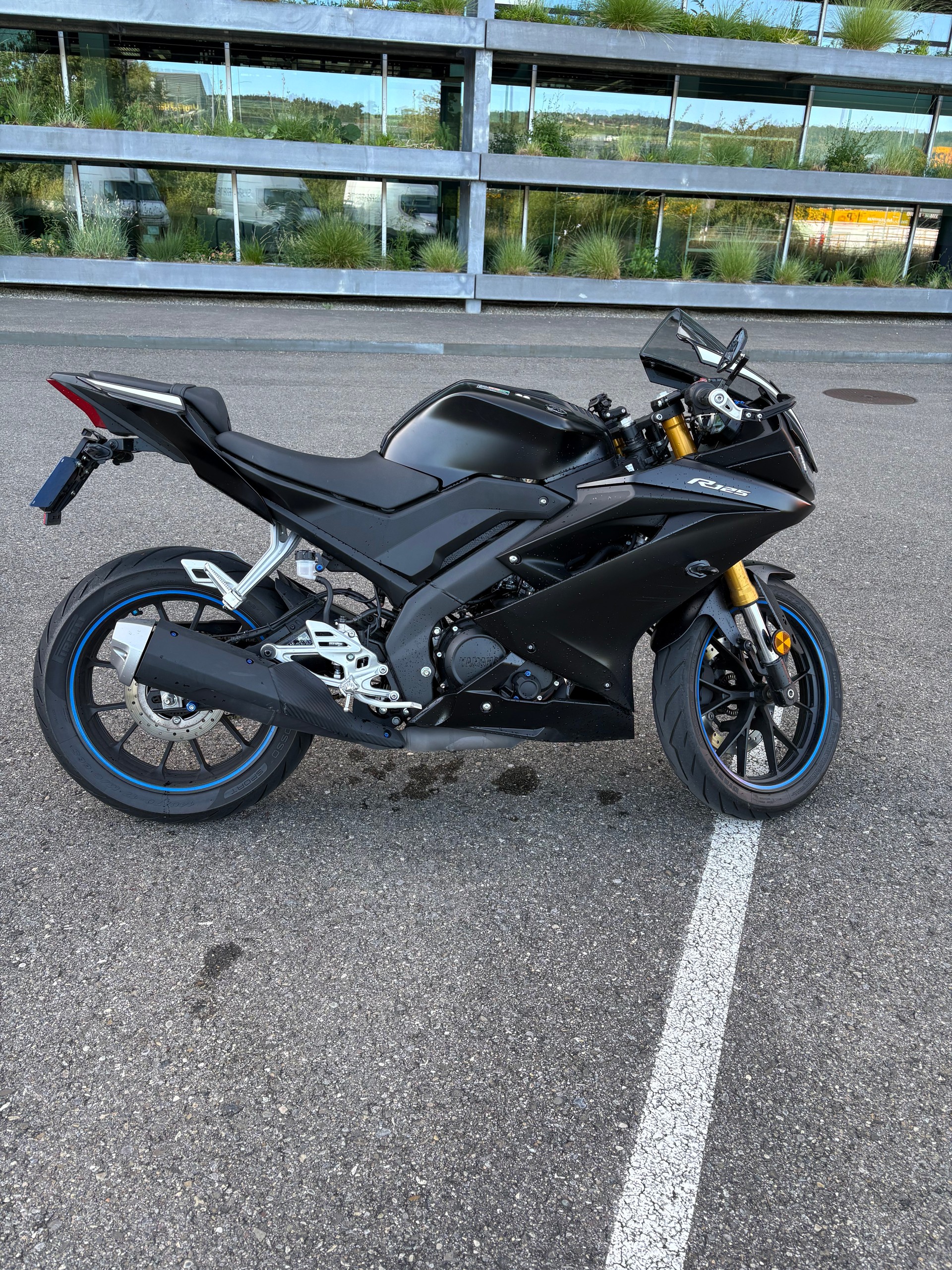 YAMAHA R 125-image-0