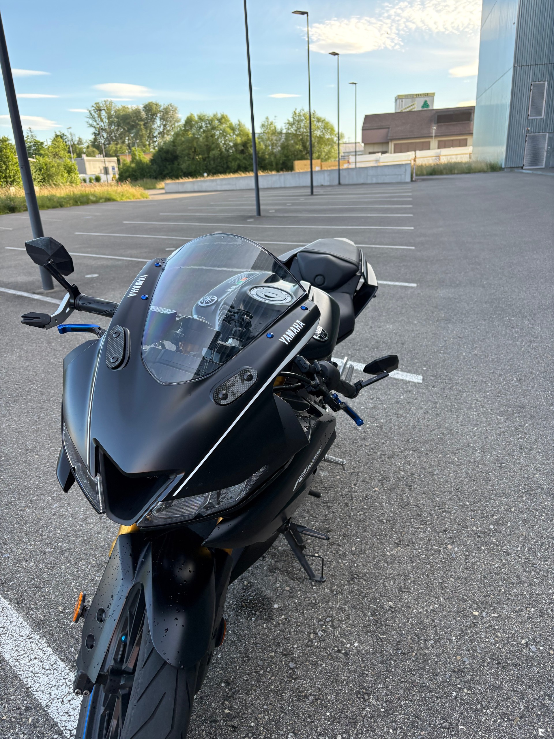 YAMAHA R 125-image-1