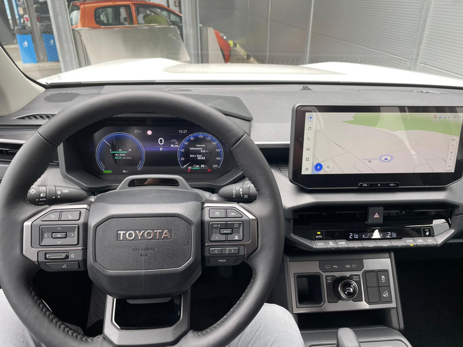 TOYOTA Double Cab Pick-up 59kWh Comfort-image-9