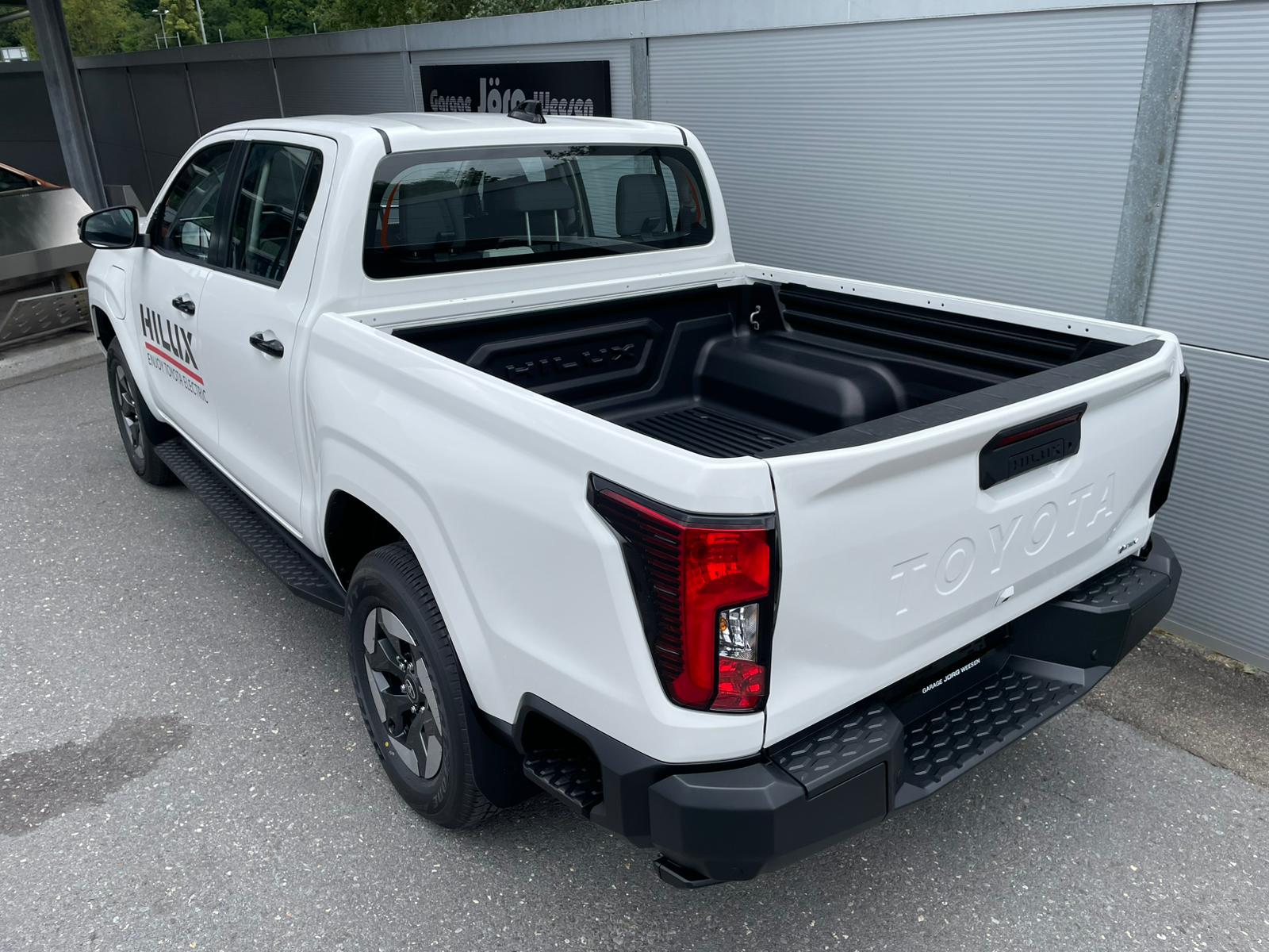 TOYOTA Double Cab Pick-up 59kWh Comfort-image-5