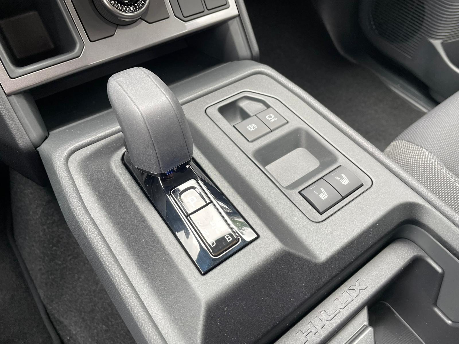 TOYOTA Double Cab Pick-up 59kWh Comfort-image-15