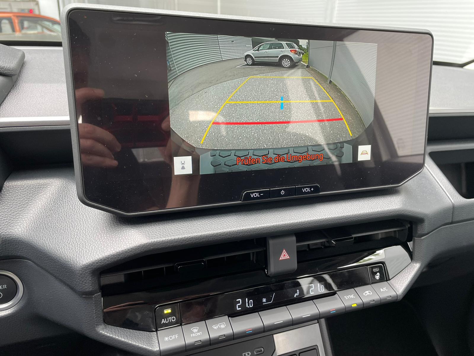 TOYOTA Double Cab Pick-up 59kWh Comfort-image-13