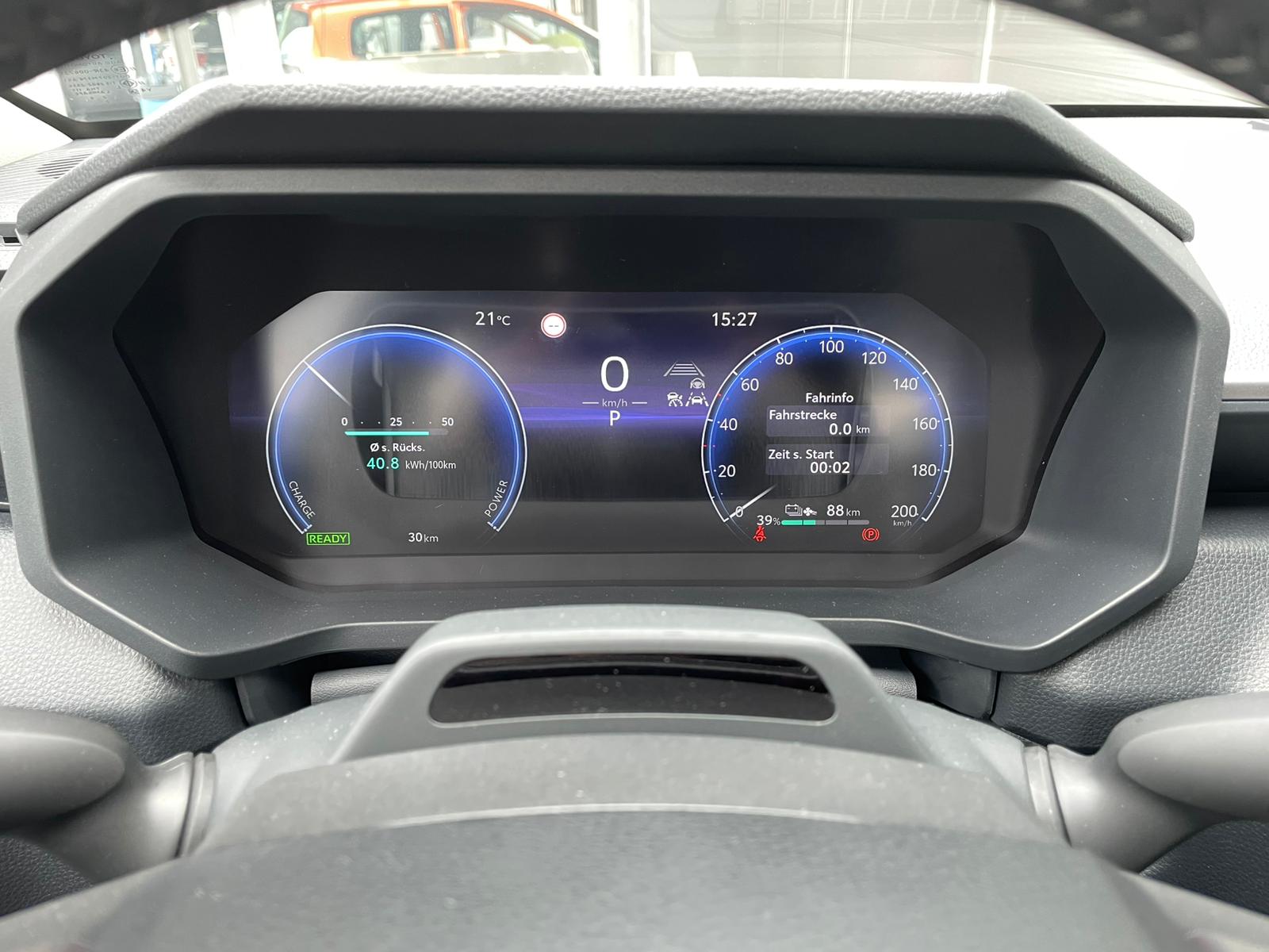 TOYOTA Double Cab Pick-up 59kWh Comfort-image-10