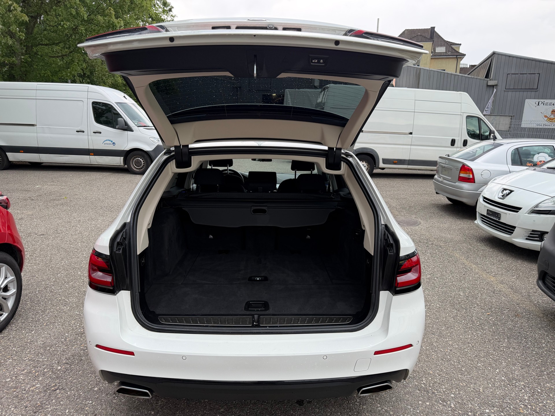 BMW 520d xDrive 48V Touring Steptronic * Gr. Navi * LED Scheinwerfer * Klima-auto * Tempomat * PDC V&H-RF-Kamera * Frisch Ab MFK-image-15