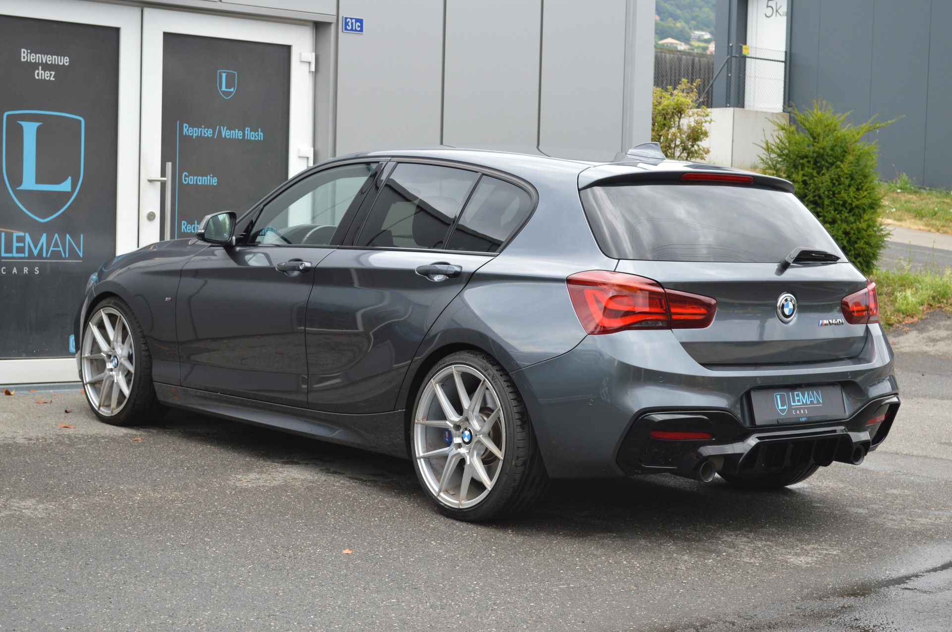 BMW M140i xDrive Steptronic-image-6