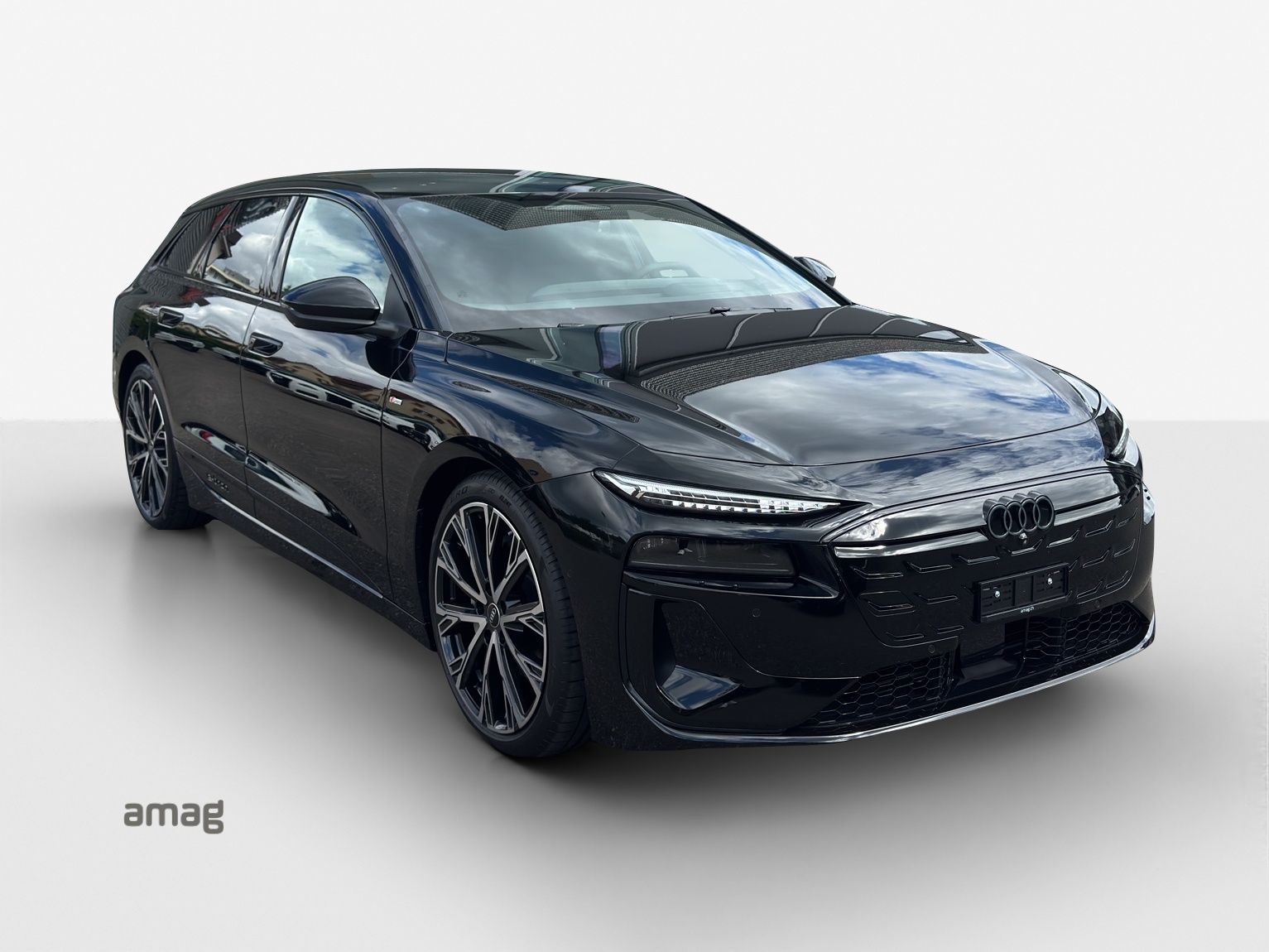 AUDI A6 Avant e-tron quattro-image-5