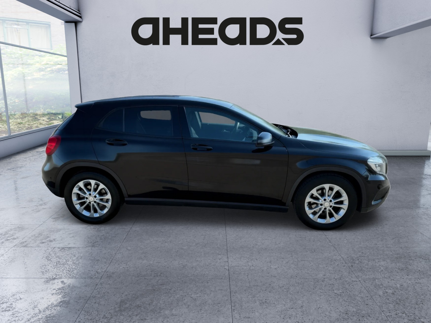 MERCEDES-BENZ GLA 200 CDI Style 4Matic 7G-DCT-showroom-element-3