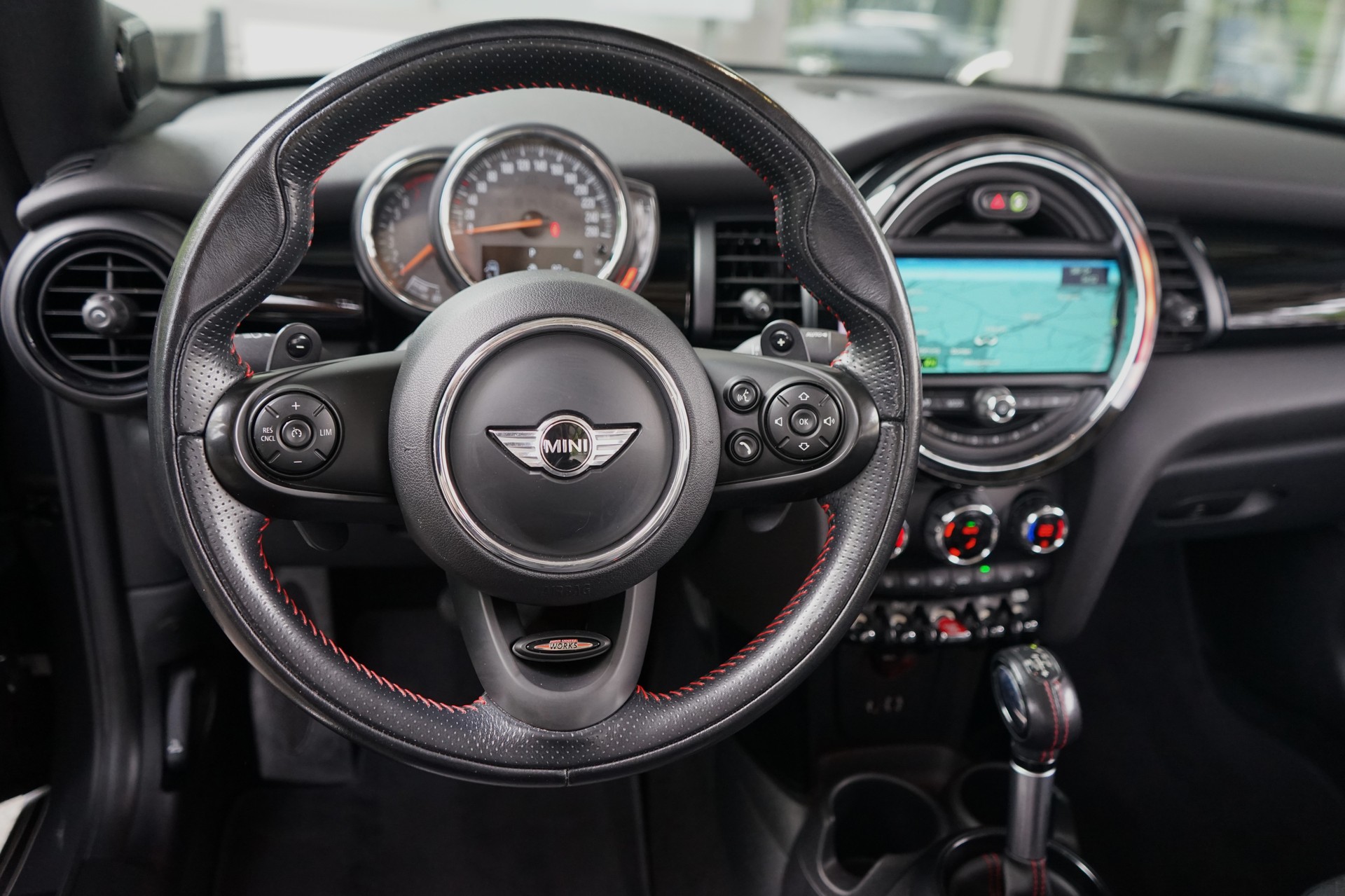 MINI Cooper S Cabriolet Steptronic-image-6