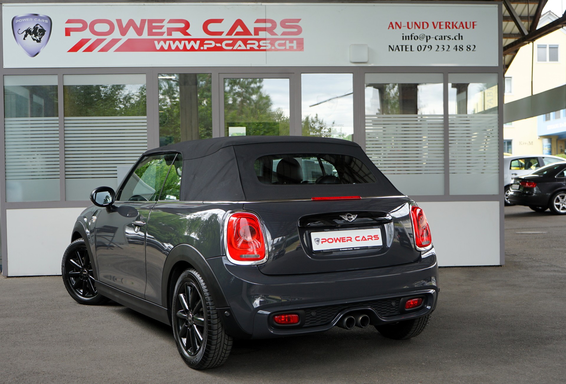MINI Cooper S Cabriolet Steptronic-showroom-element-1