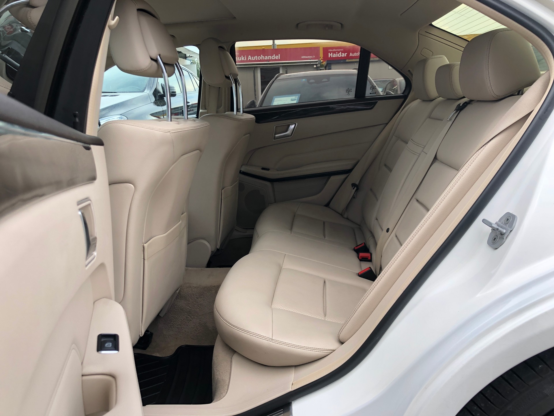 MERCEDES-BENZ E 350-image-6
