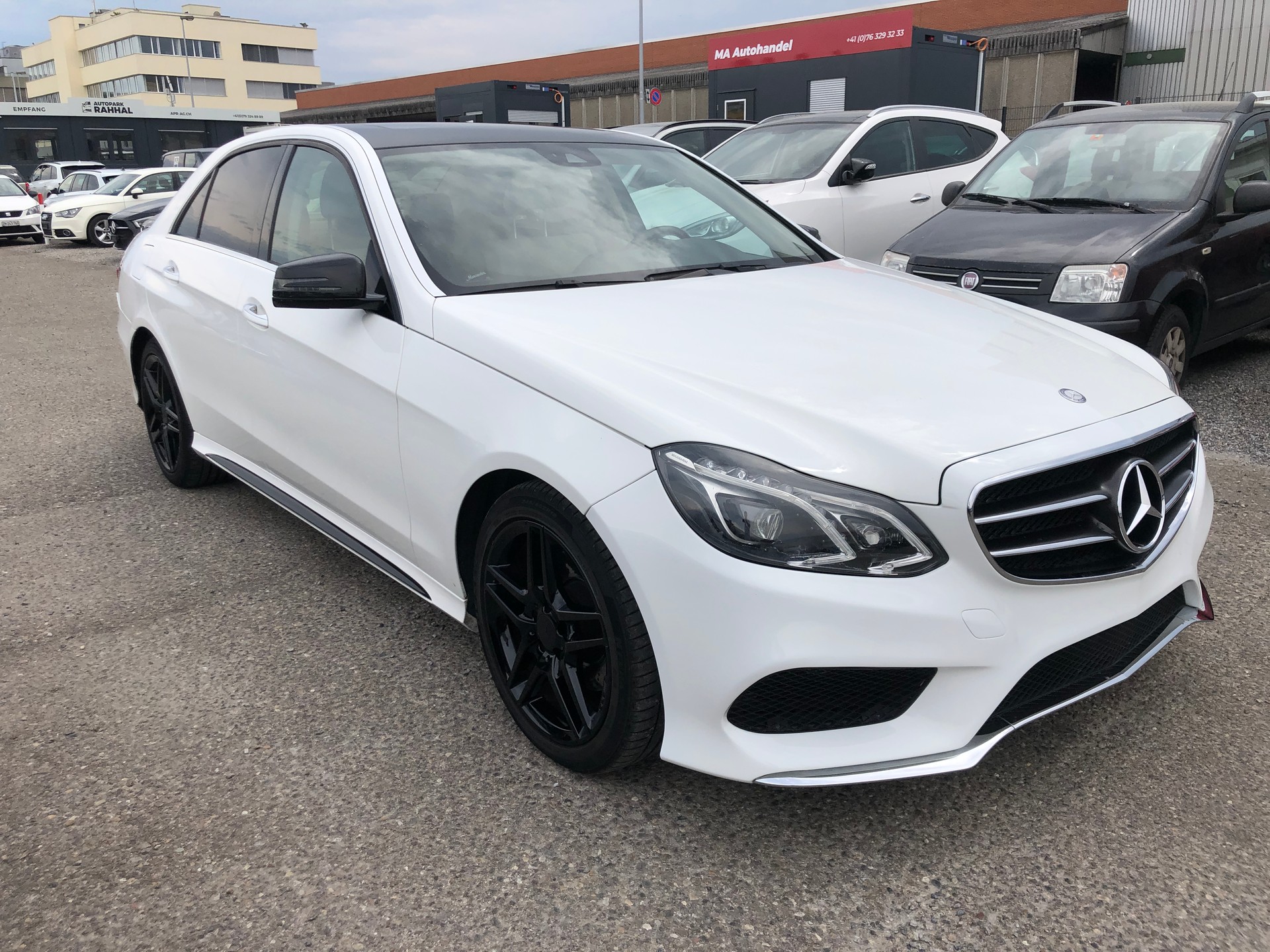 MERCEDES-BENZ E 350-showroom-element-2