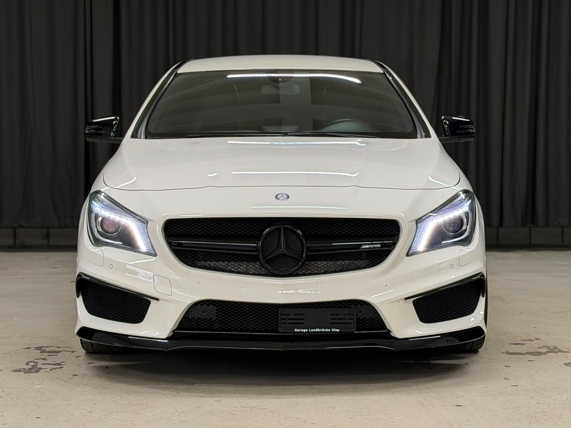 MERCEDES-BENZ CLA 45 AMG 4Matic Speedshift-image-2