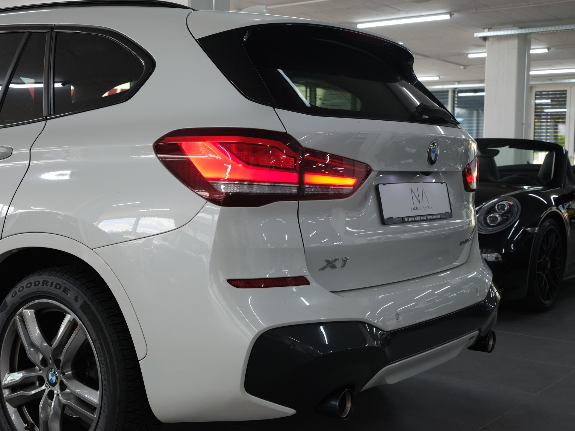 BMW X1 xDrive 20d M Sport Fleet Edition Steptronic *Panorama* *Rückfahrkamera* *Carplay*-image-13