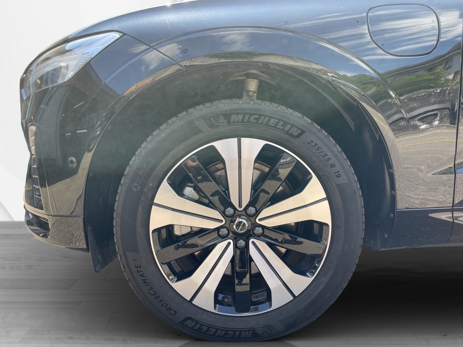 VOLVO XC60 2.0 T6 TE Plus Dark eAWD-image-8