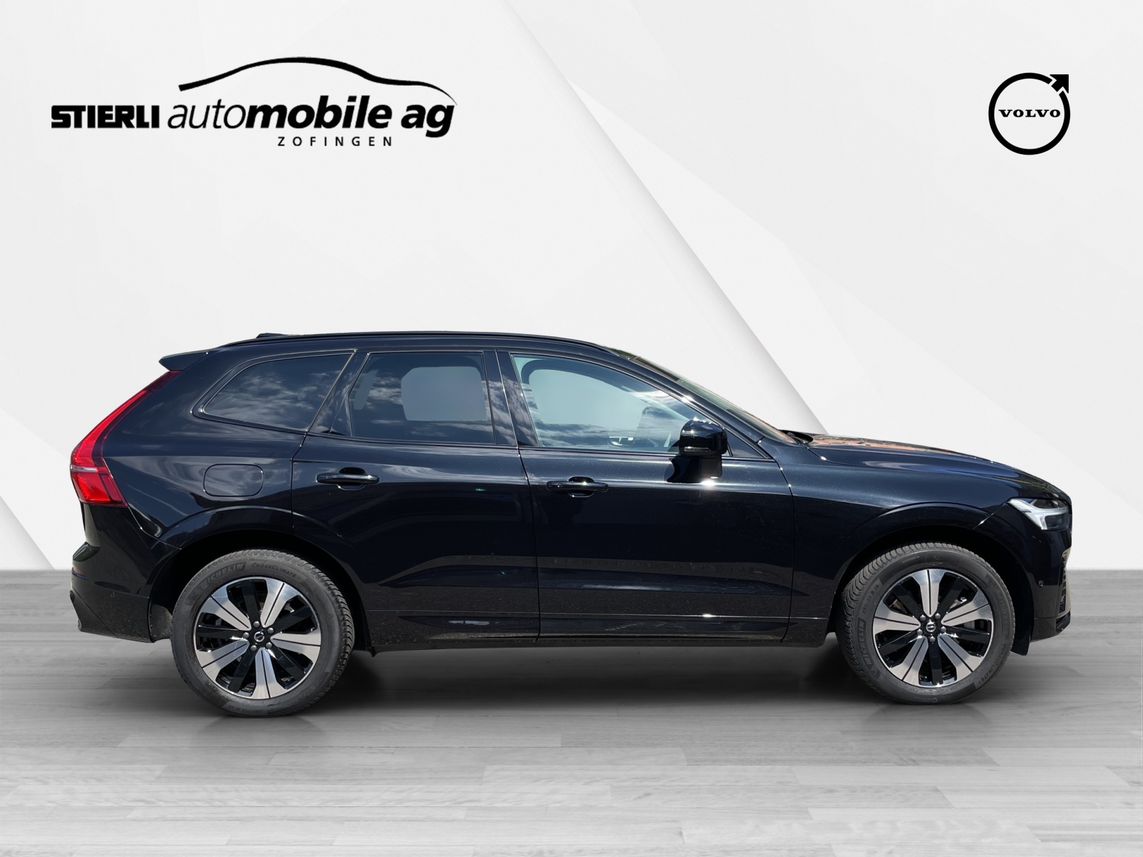 VOLVO XC60 2.0 T6 TE Plus Dark eAWD-showroom-element-3