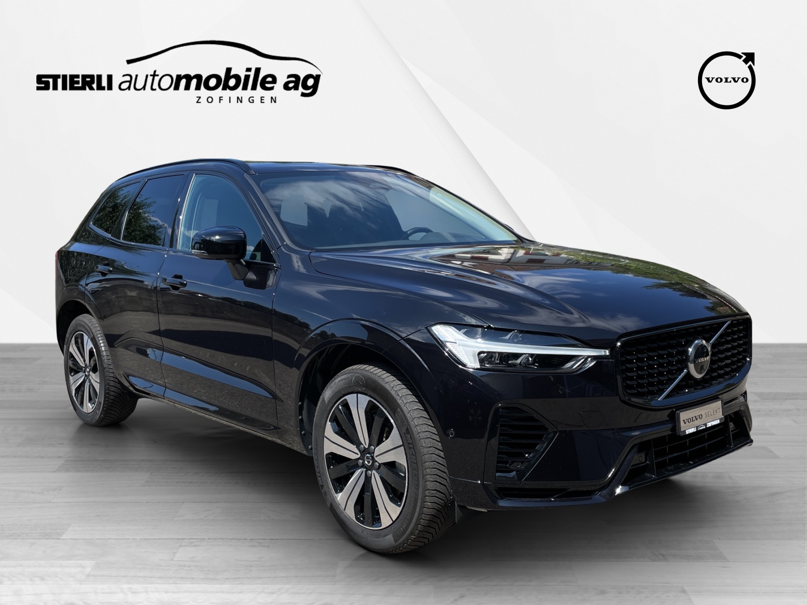 VOLVO XC60 2.0 T6 TE Plus Dark eAWD-showroom-element-2